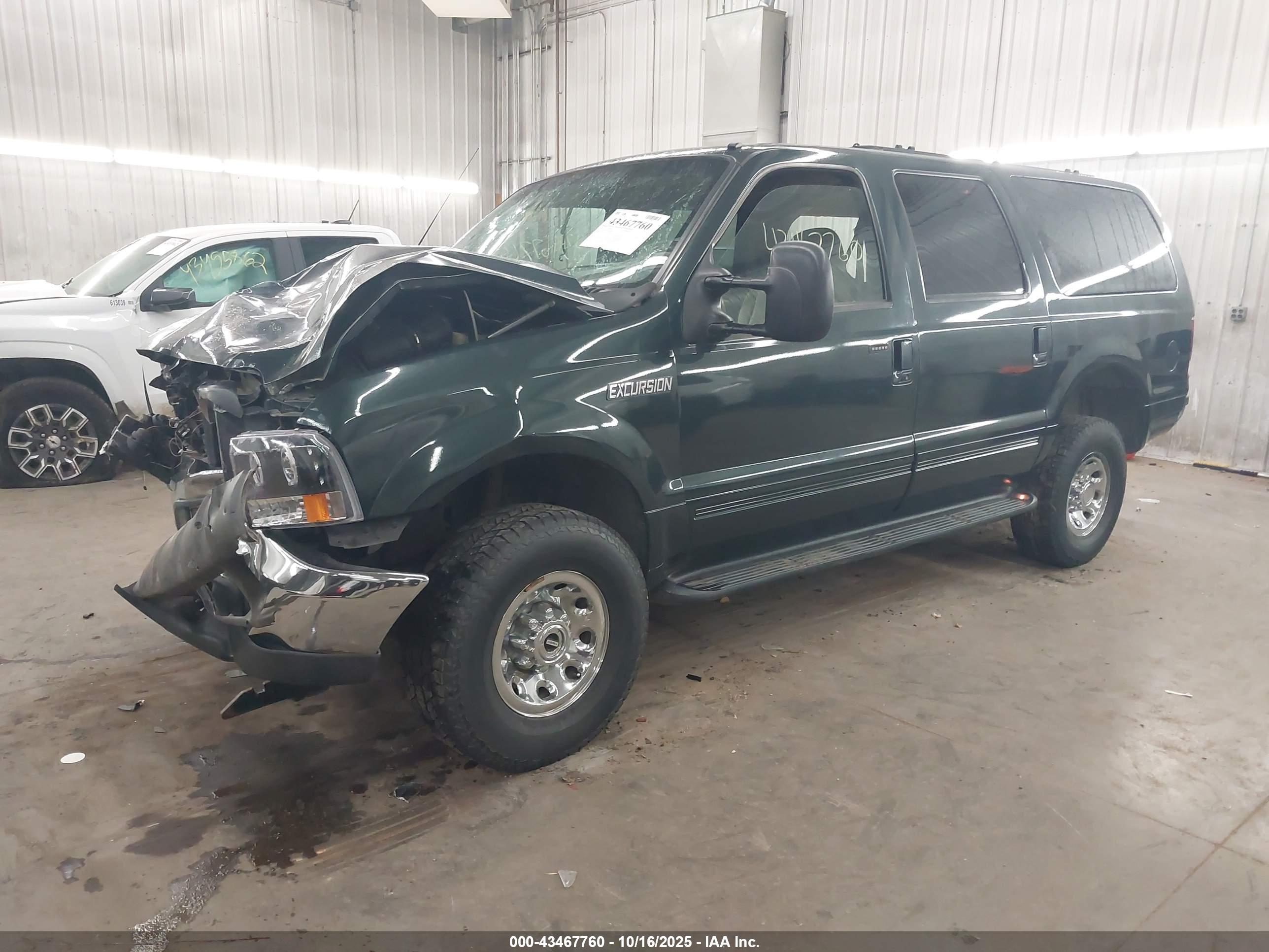 FORD EXCURSION image 2