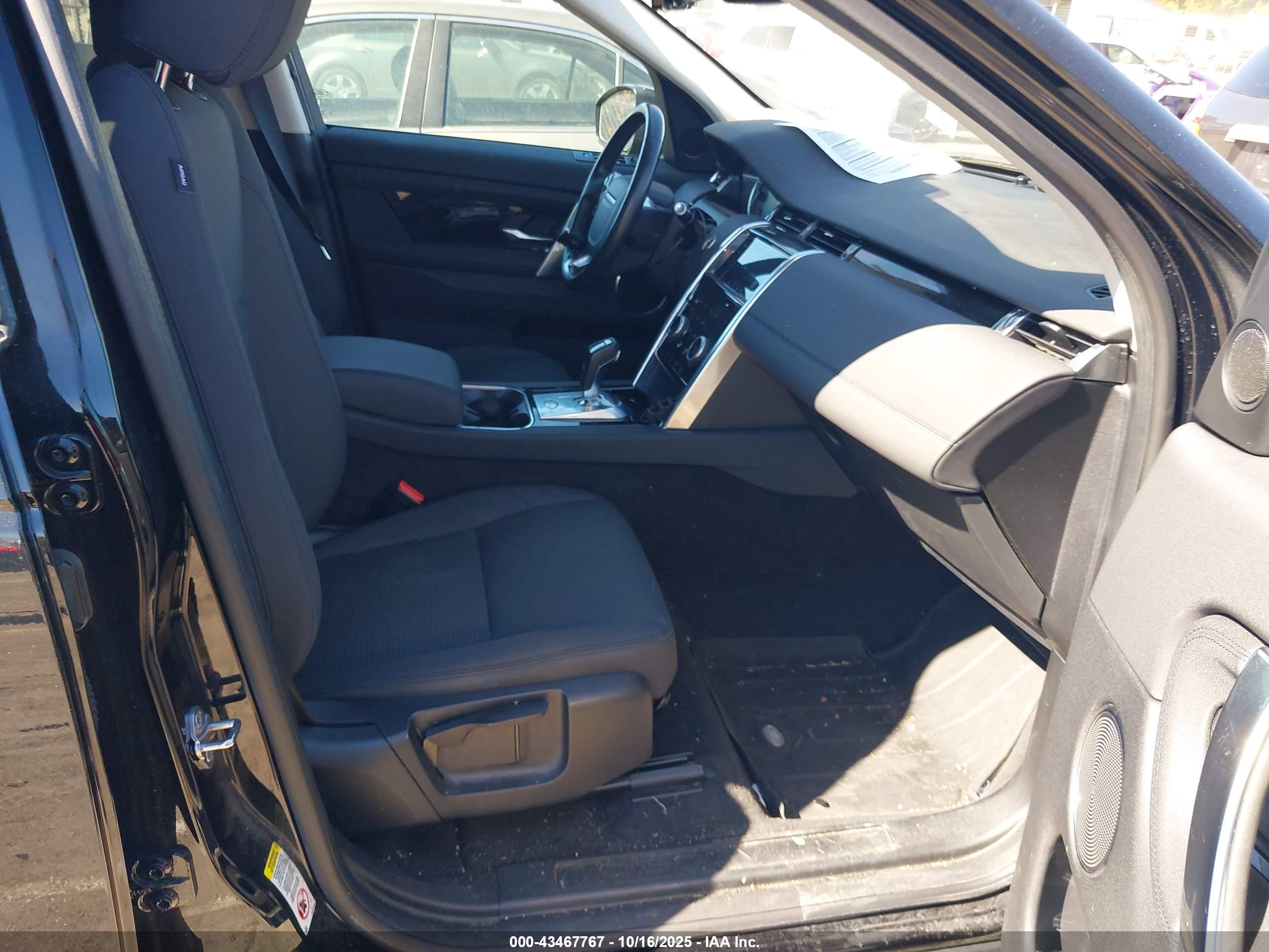 LAND ROVER image 5