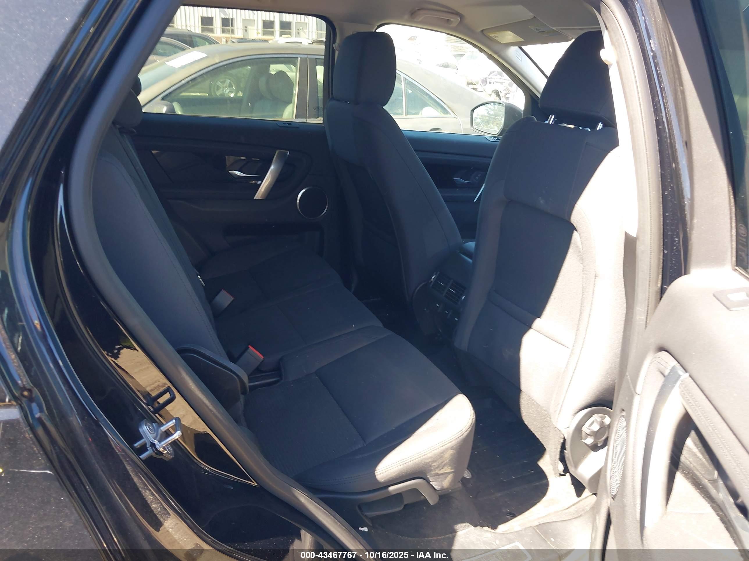 LAND ROVER image 8