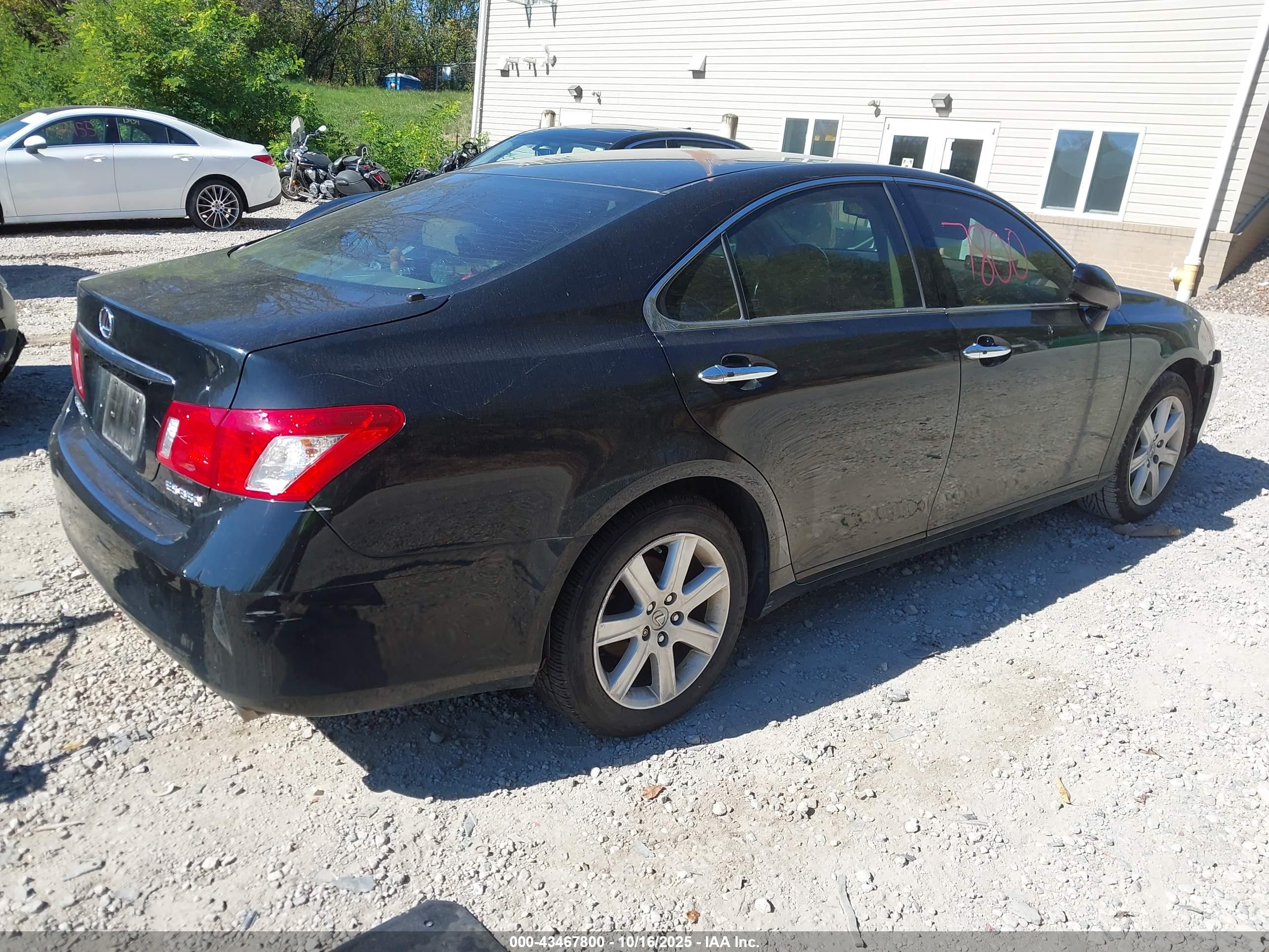 LEXUS ES image 4