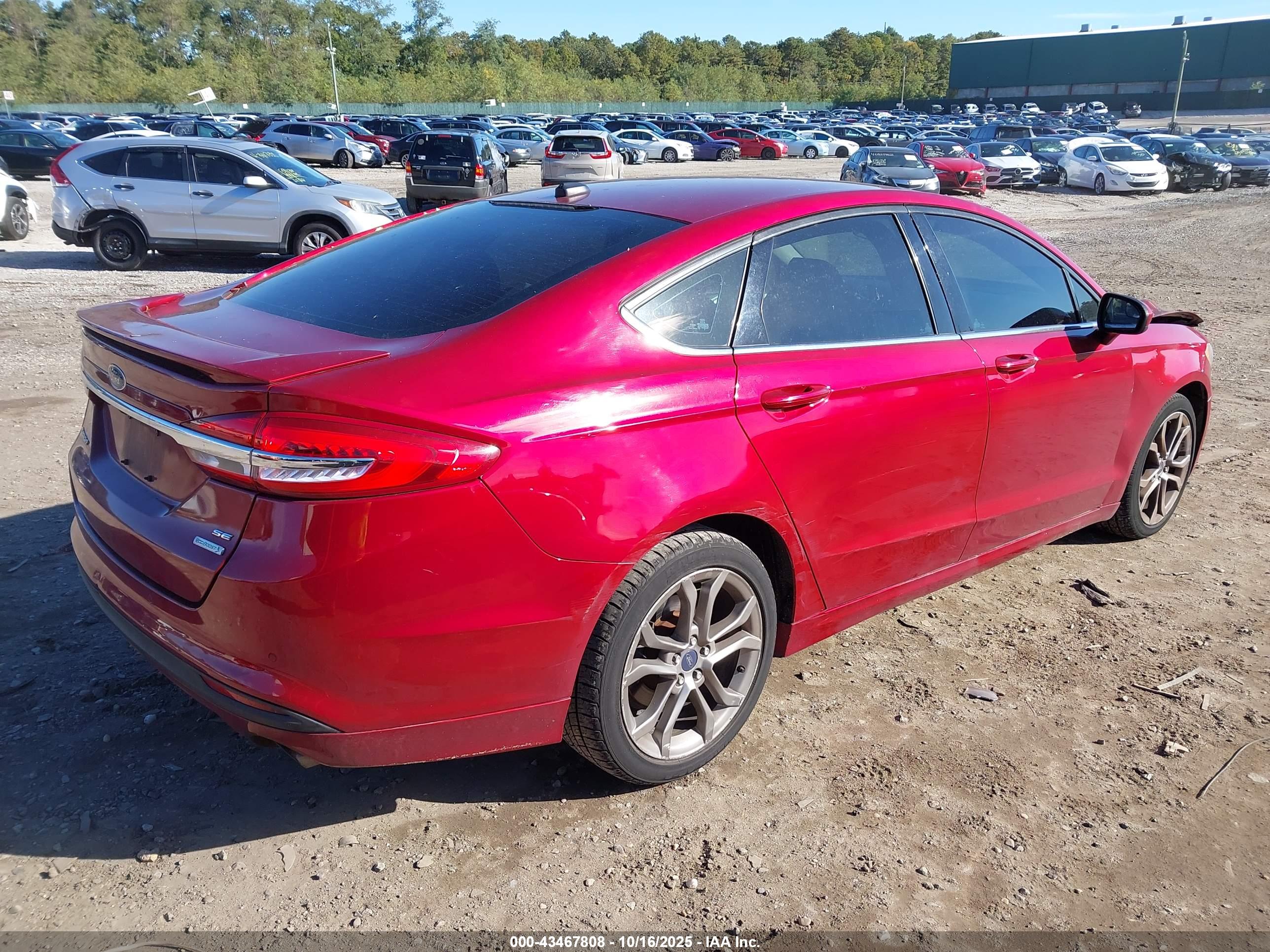 FORD FUSION image 4