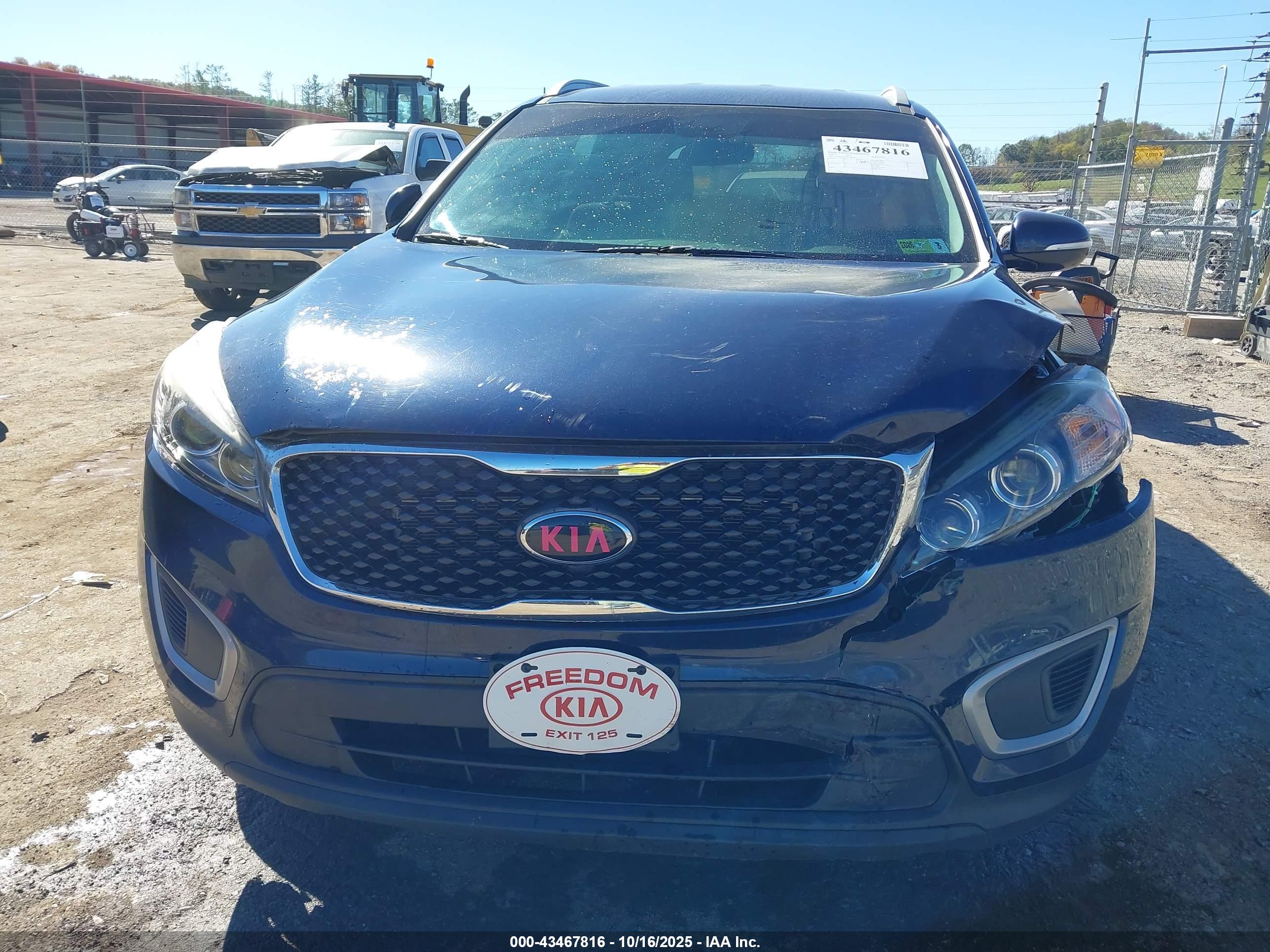 KIA SORENTO image 6