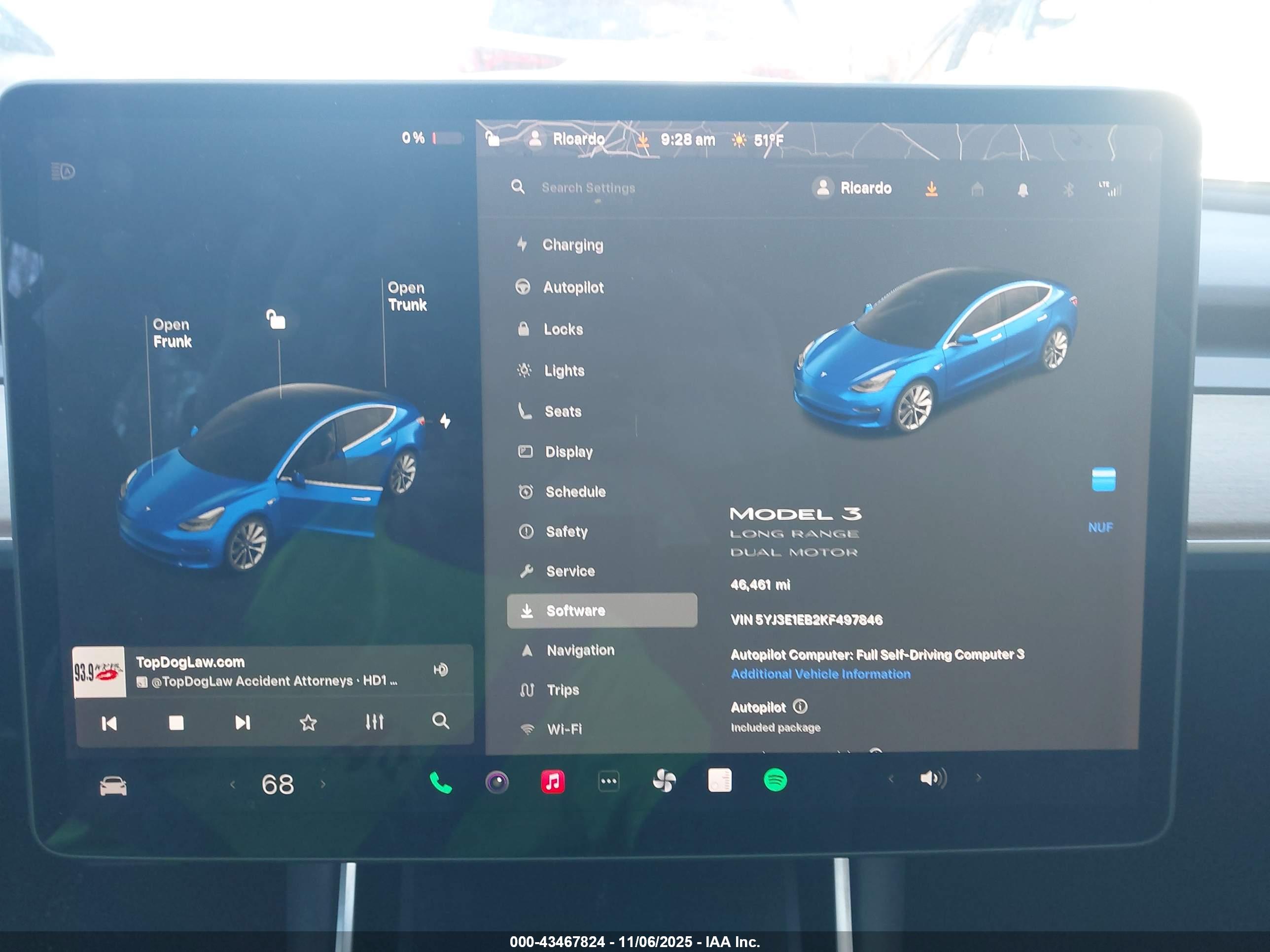 TESLA MODEL image 7