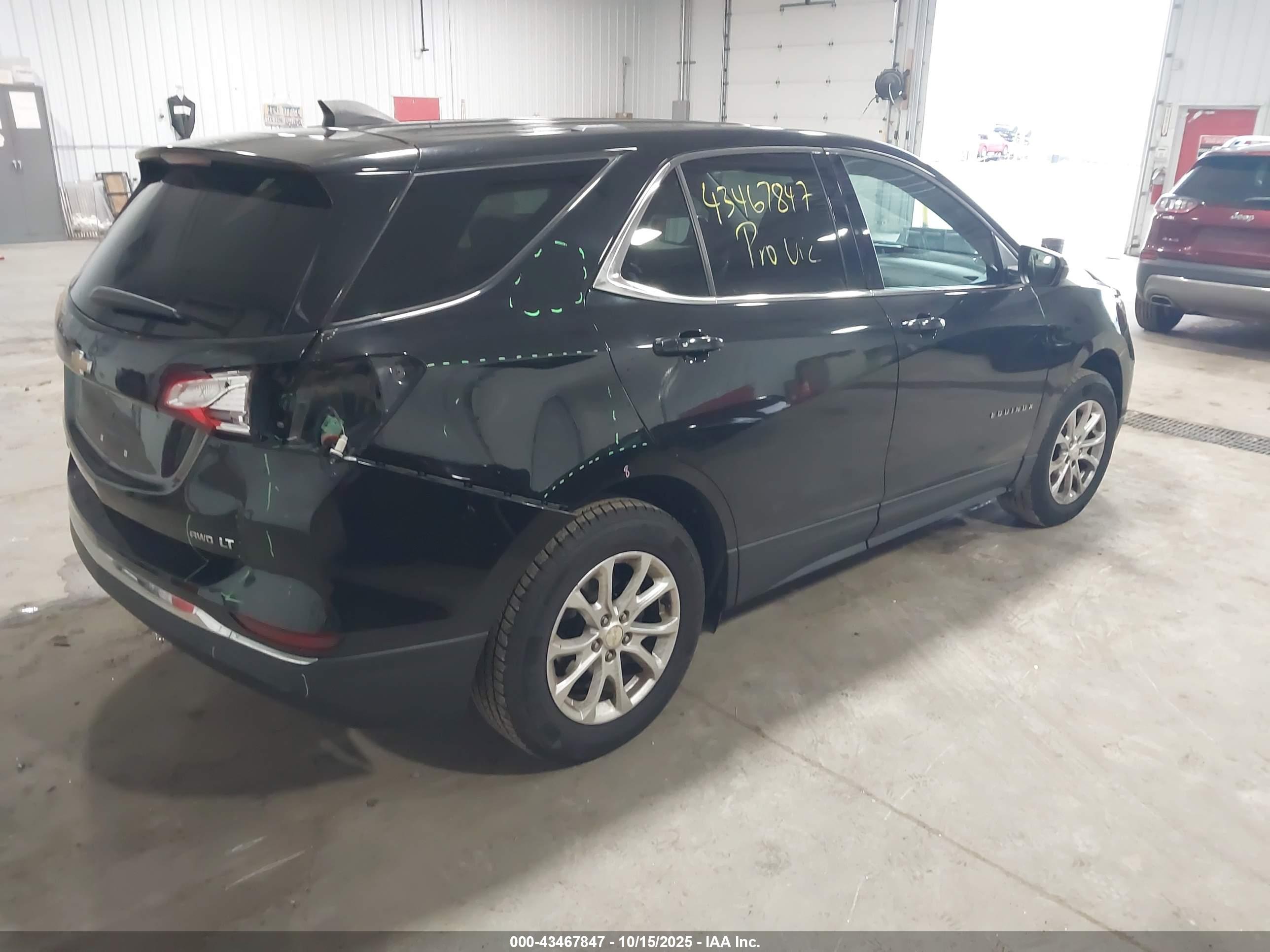 CHEVROLET EQUINOX image 4