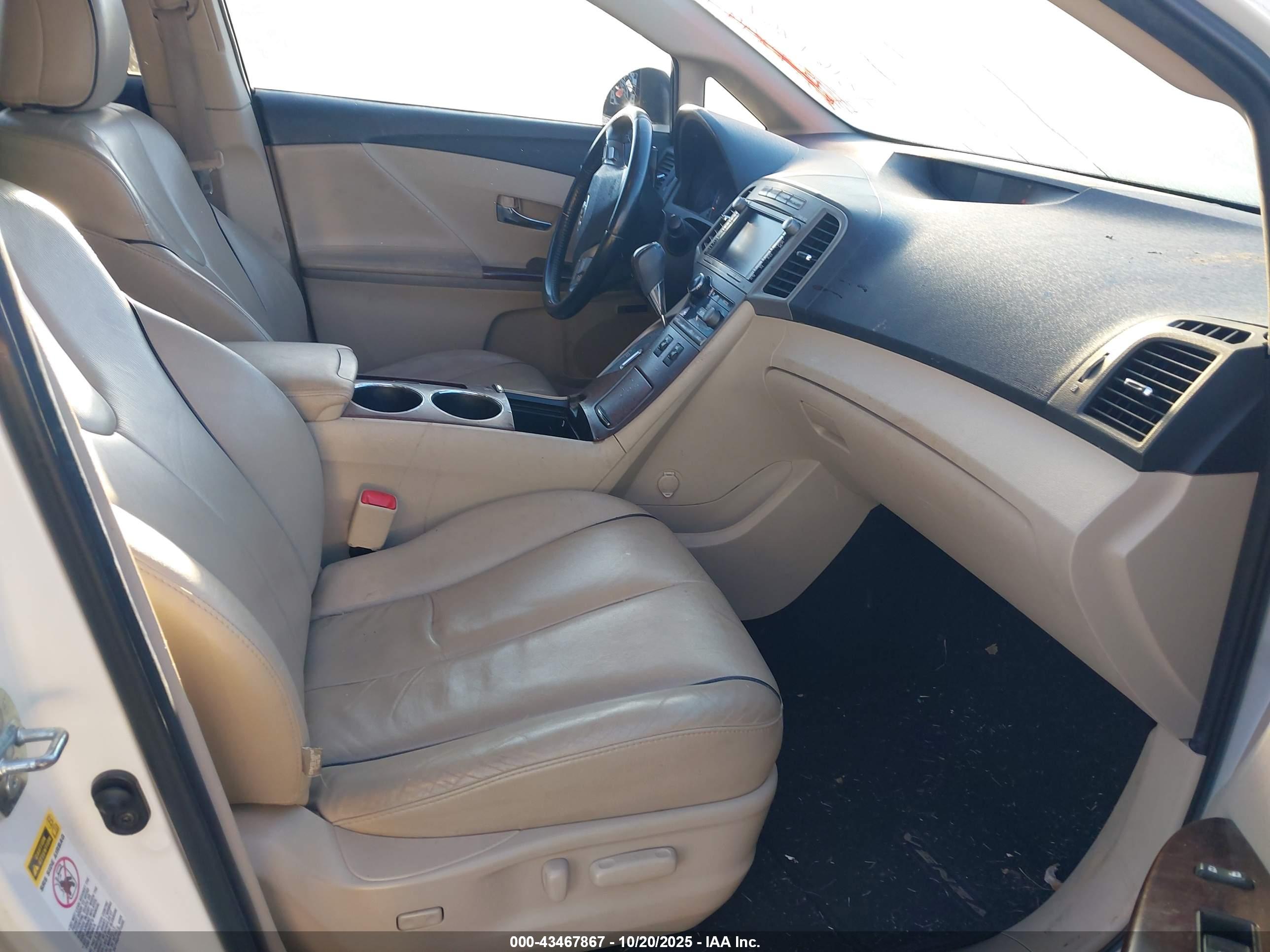 TOYOTA VENZA image 5