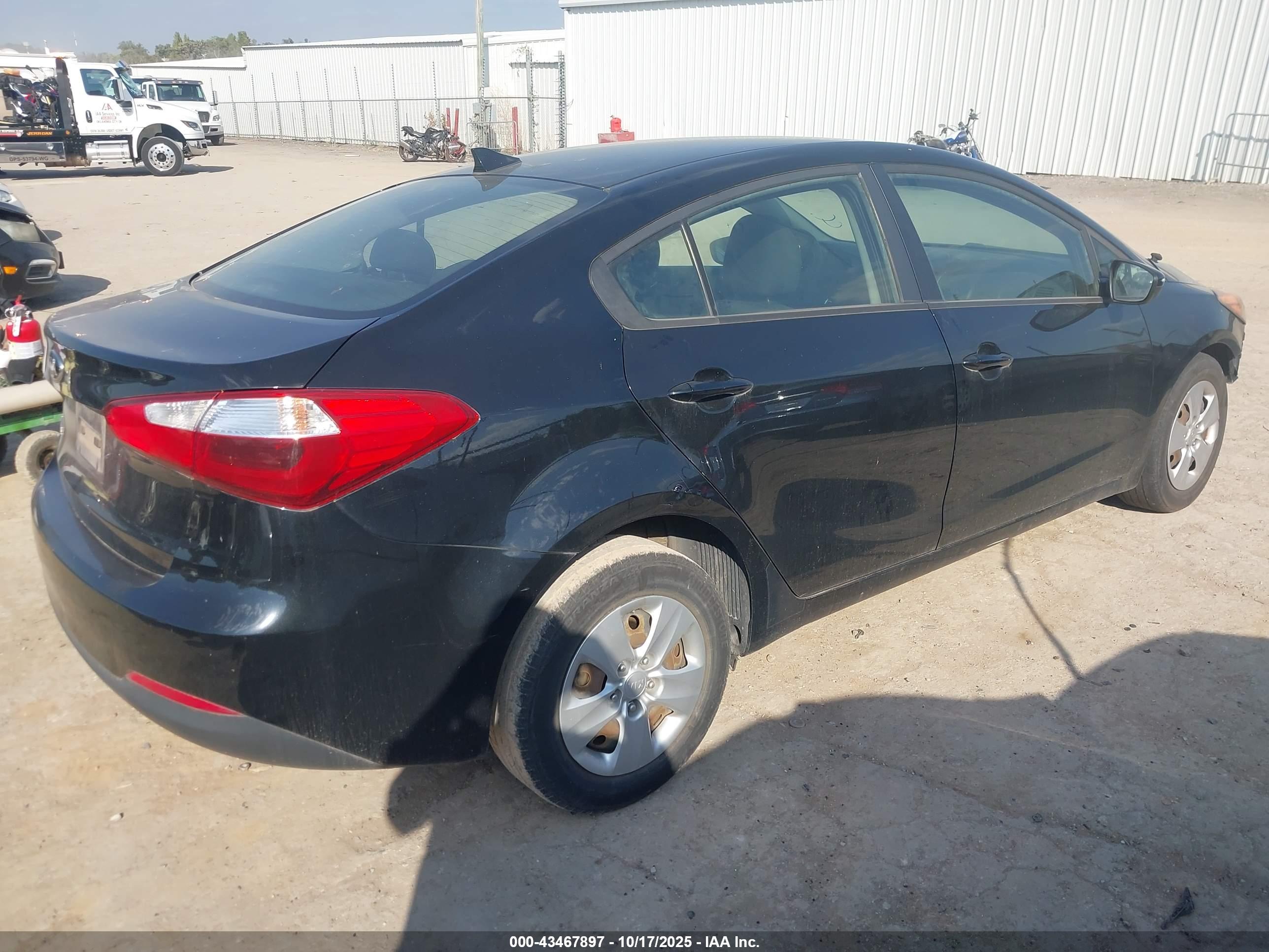 KIA FORTE image 4