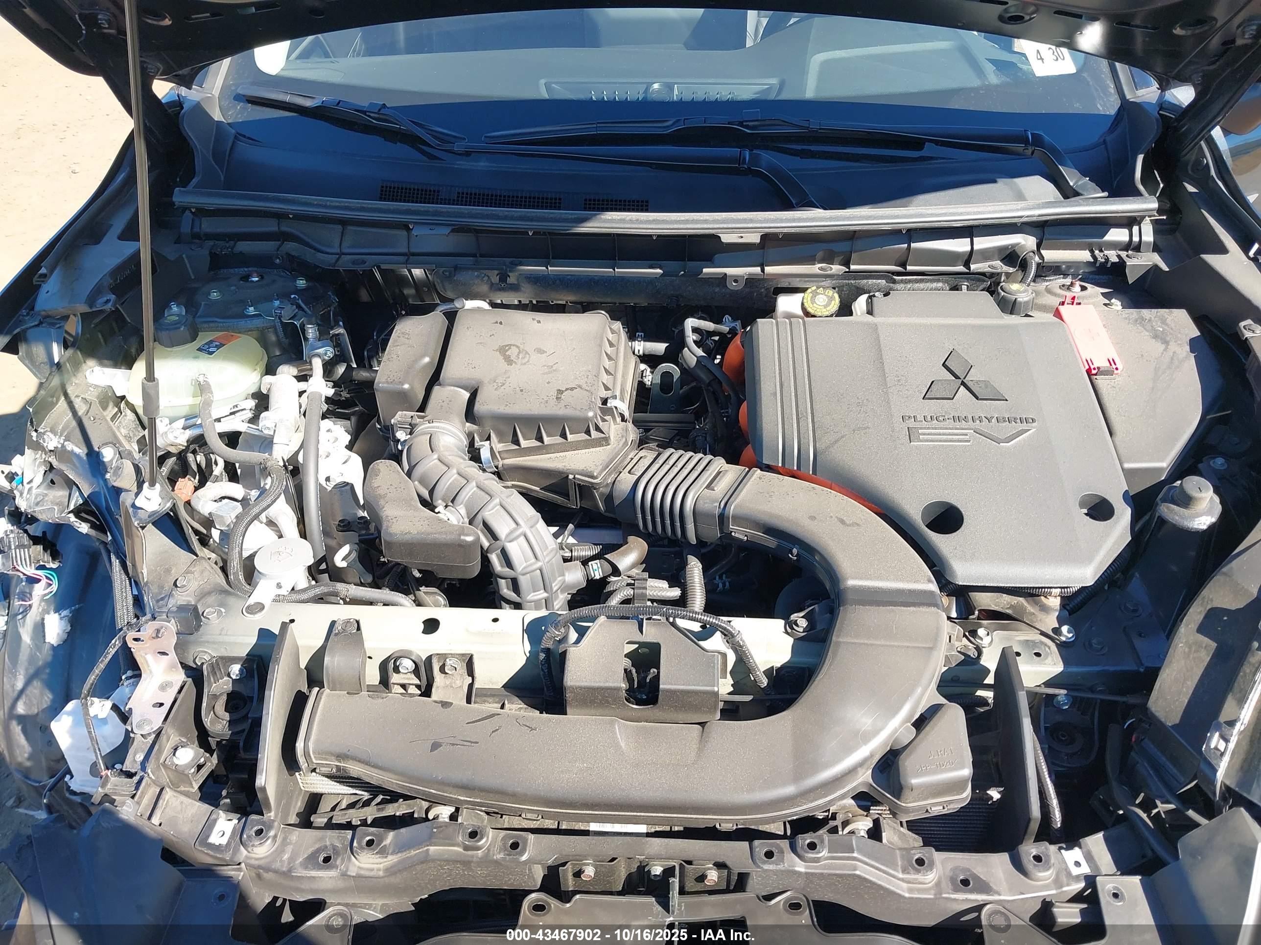 MITSUBISHI OUTLANDER image 10