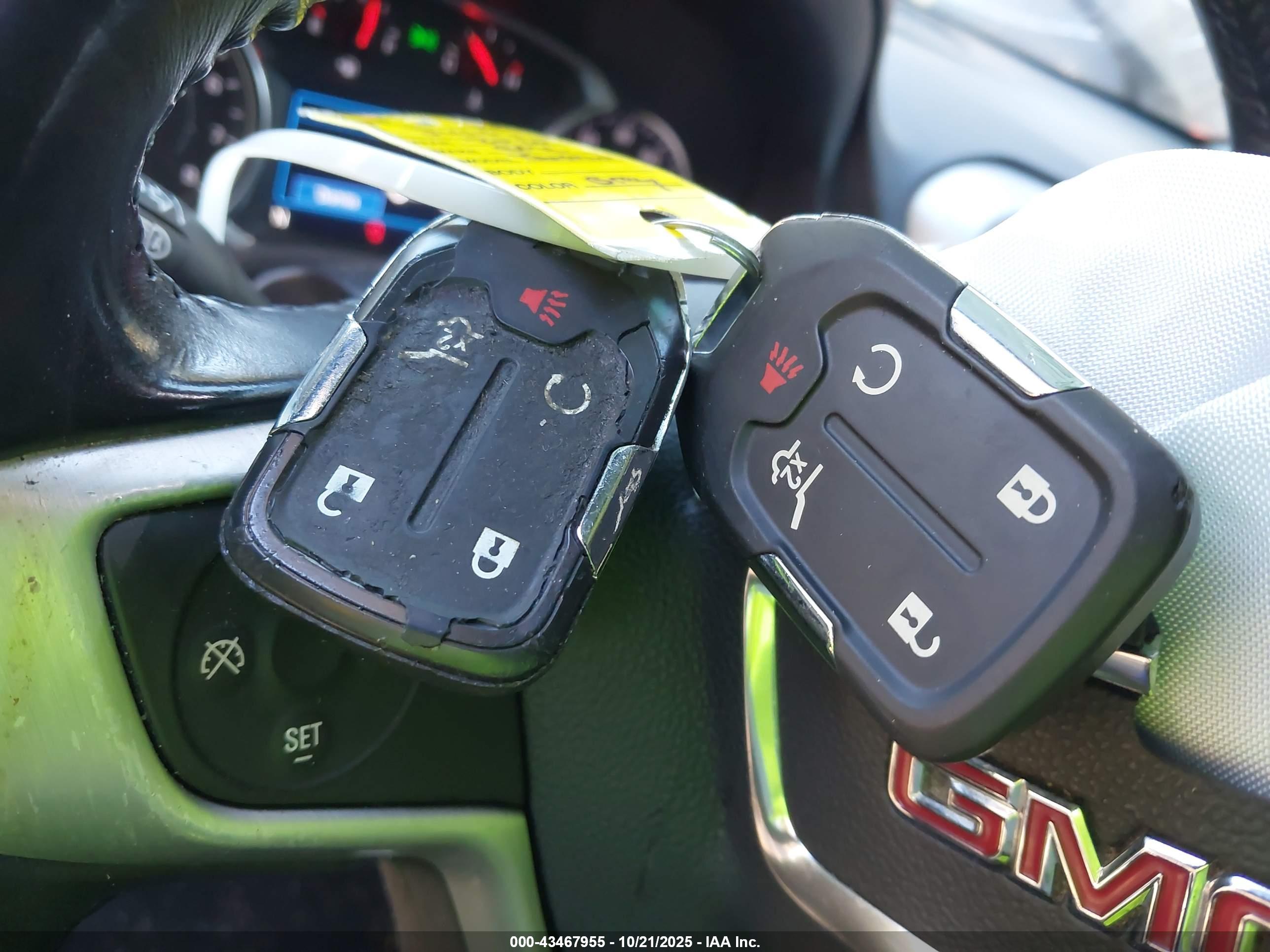 GMC TERRAIN image 11