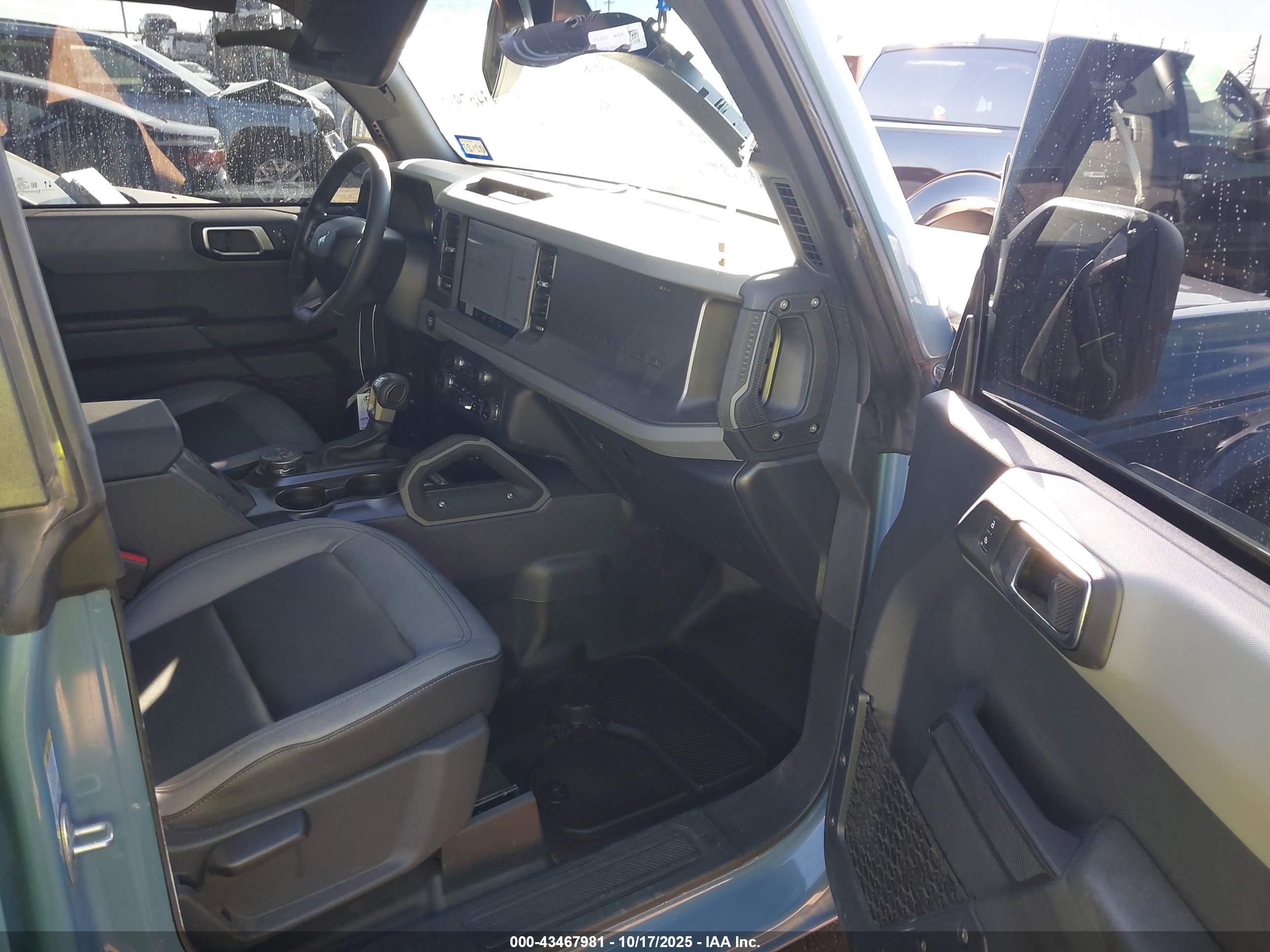 FORD BRONCO image 5