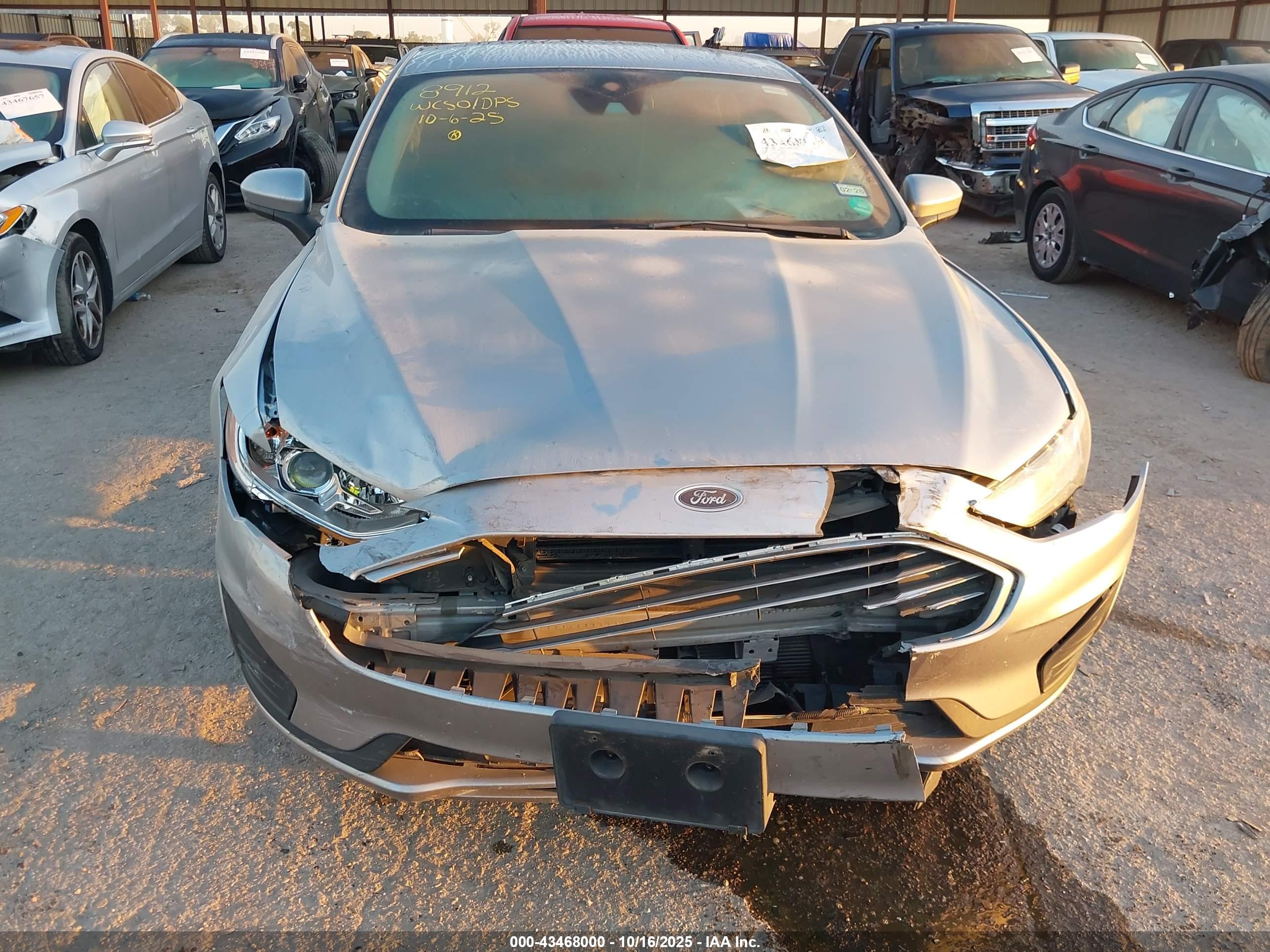 FORD FUSION image 6