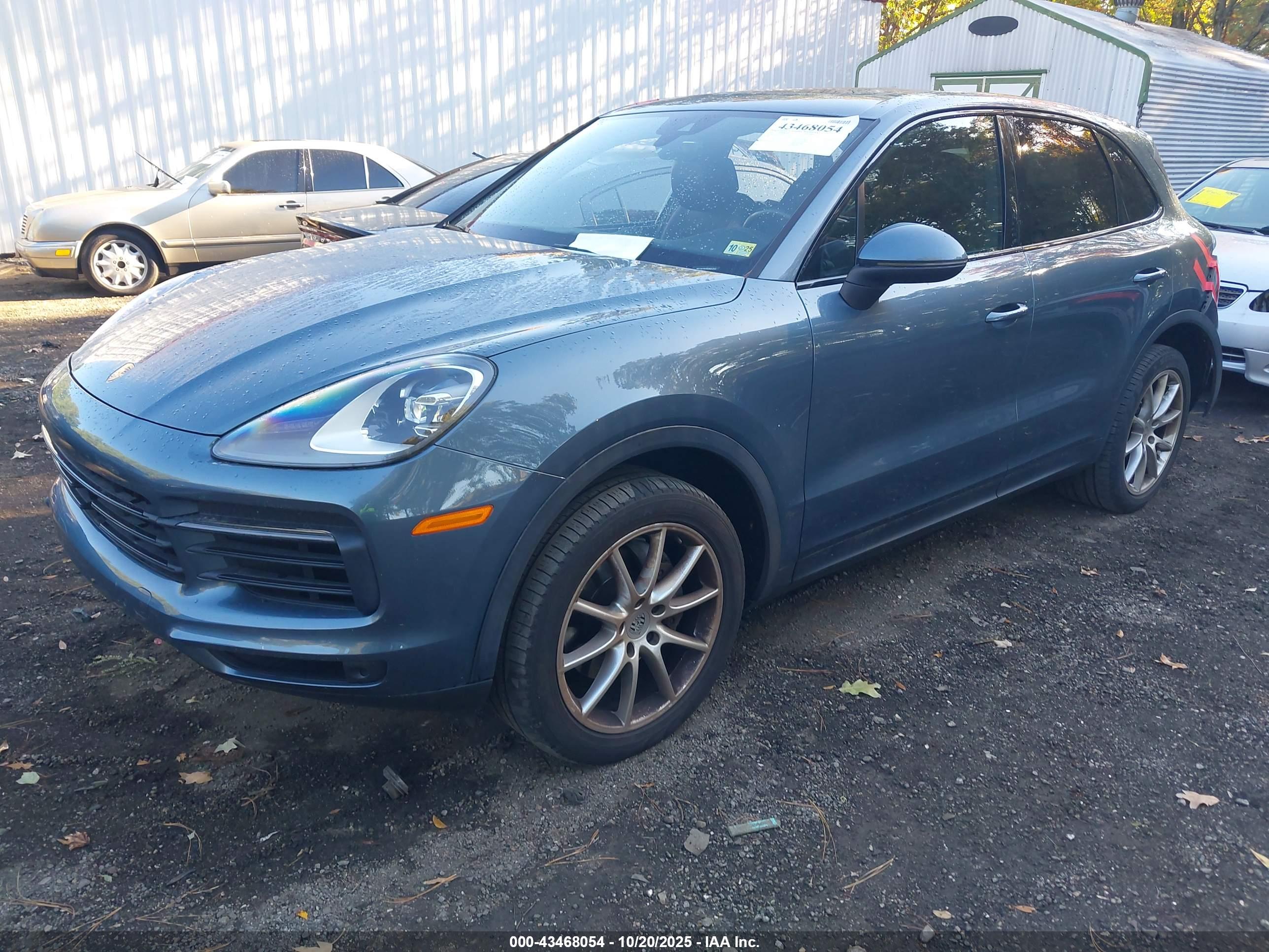 PORSCHE CAYENNE image 2