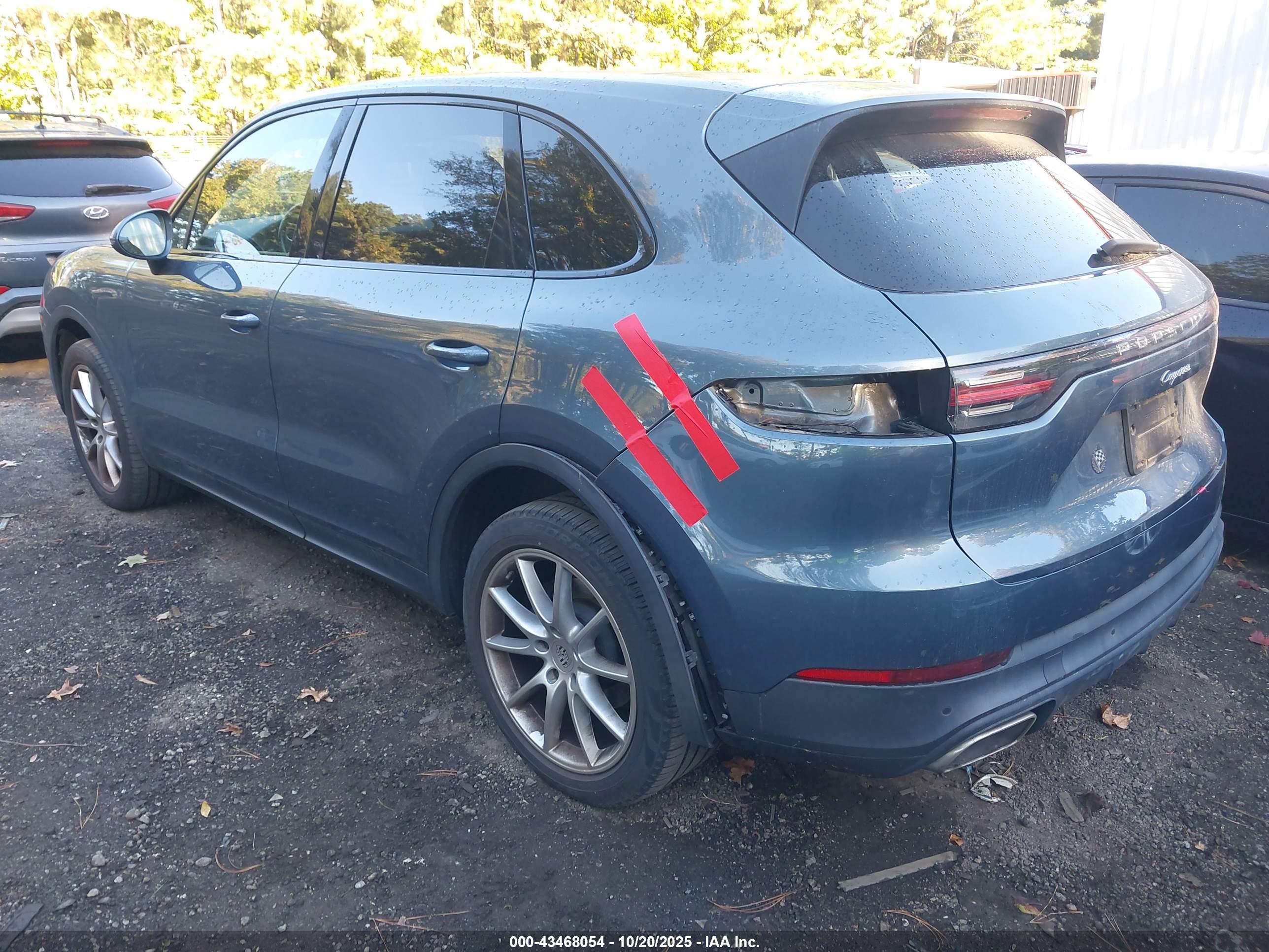 PORSCHE CAYENNE image 3