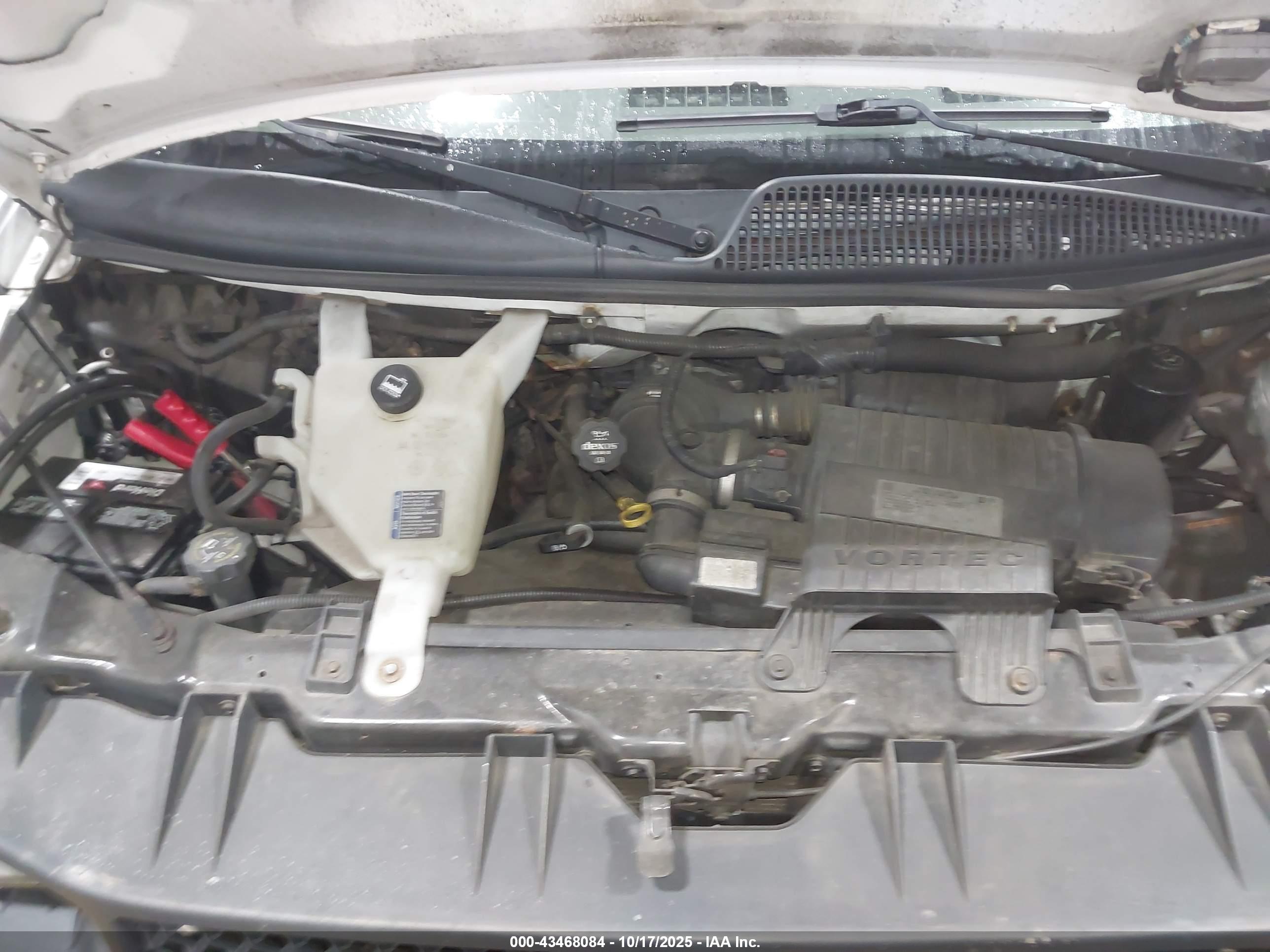CHEVROLET EXPRESS image 10