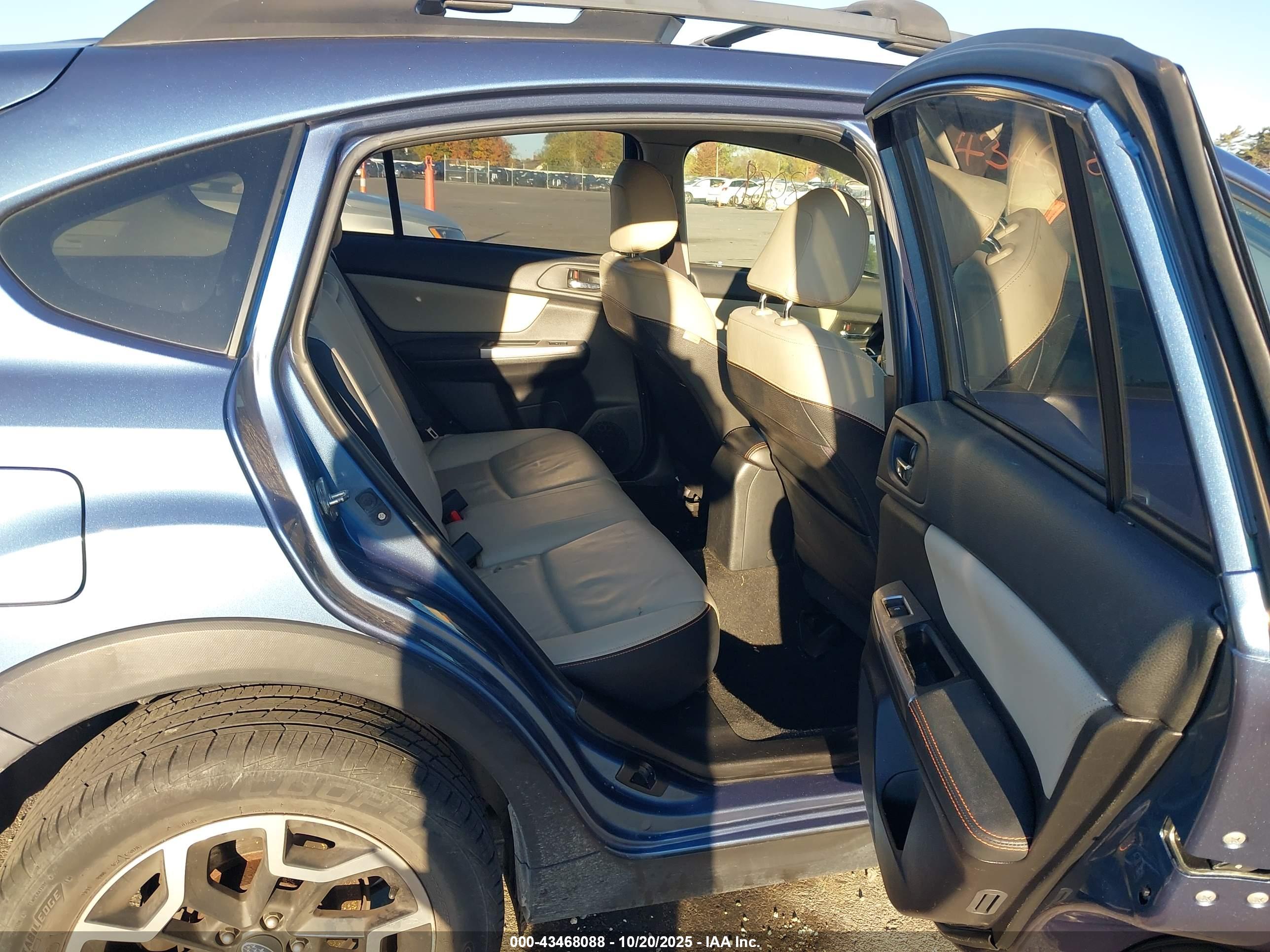 SUBARU CROSSTREK image 8