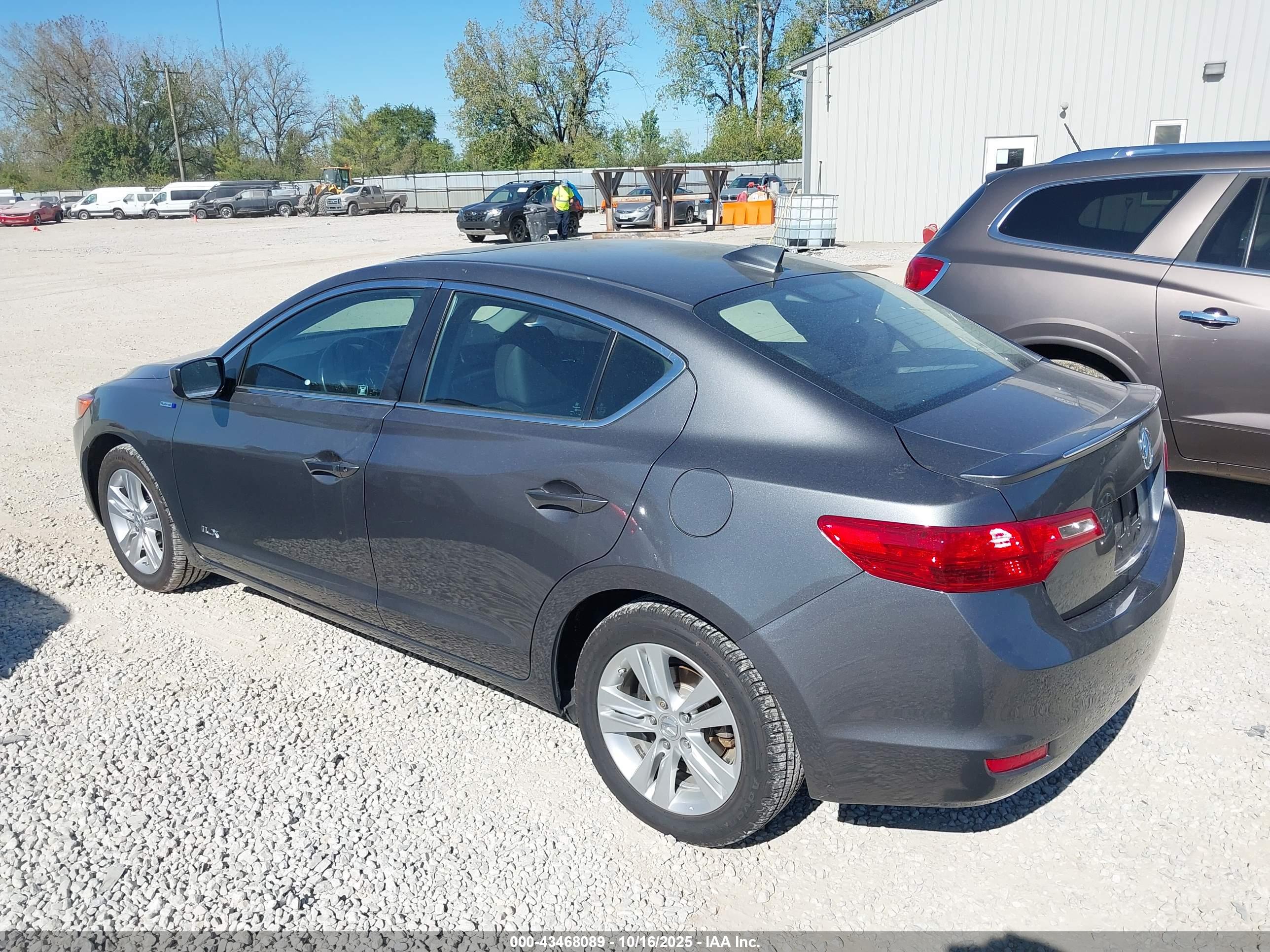 ACURA ILX image 3