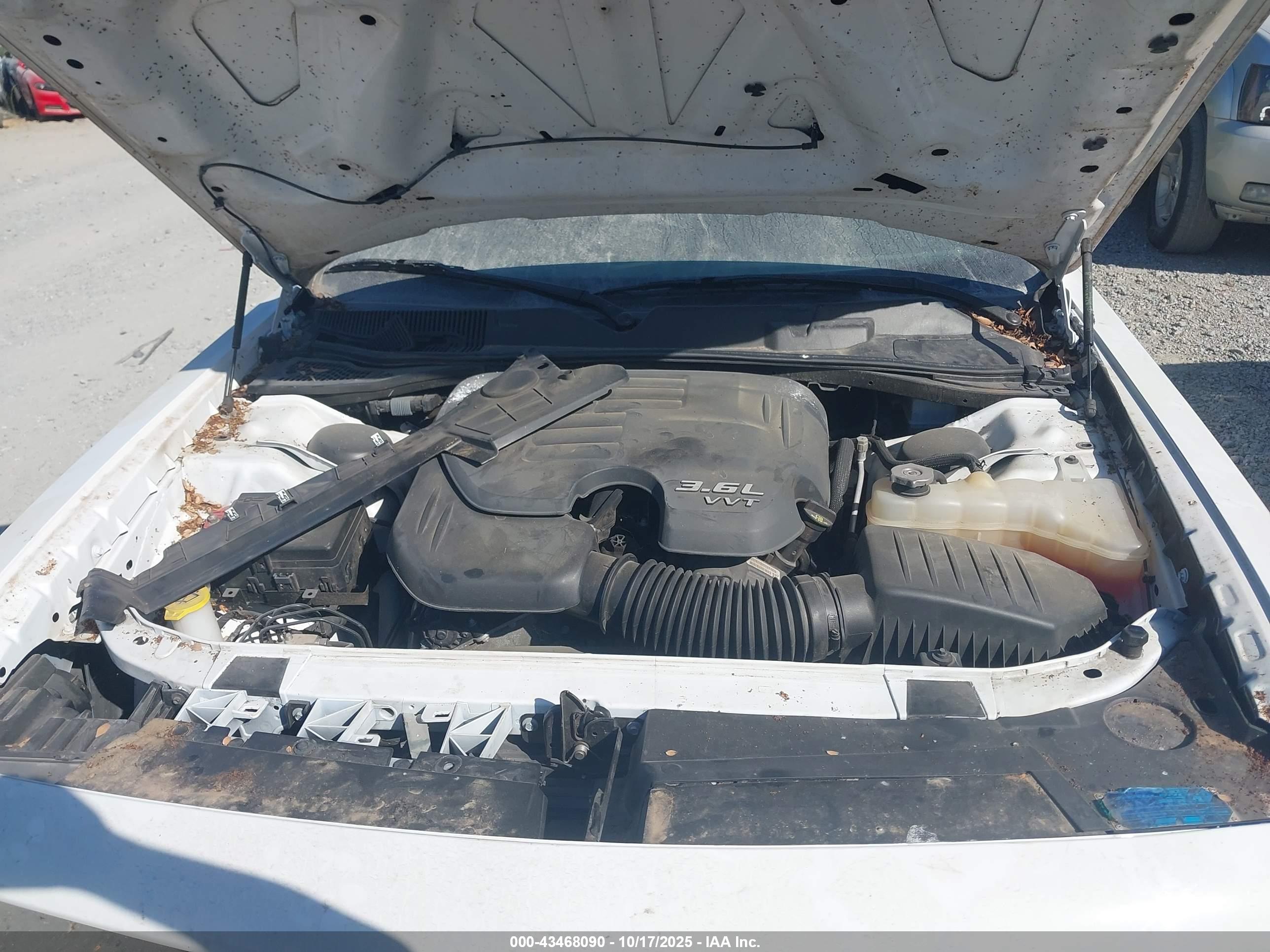 DODGE CHALLENGER image 10