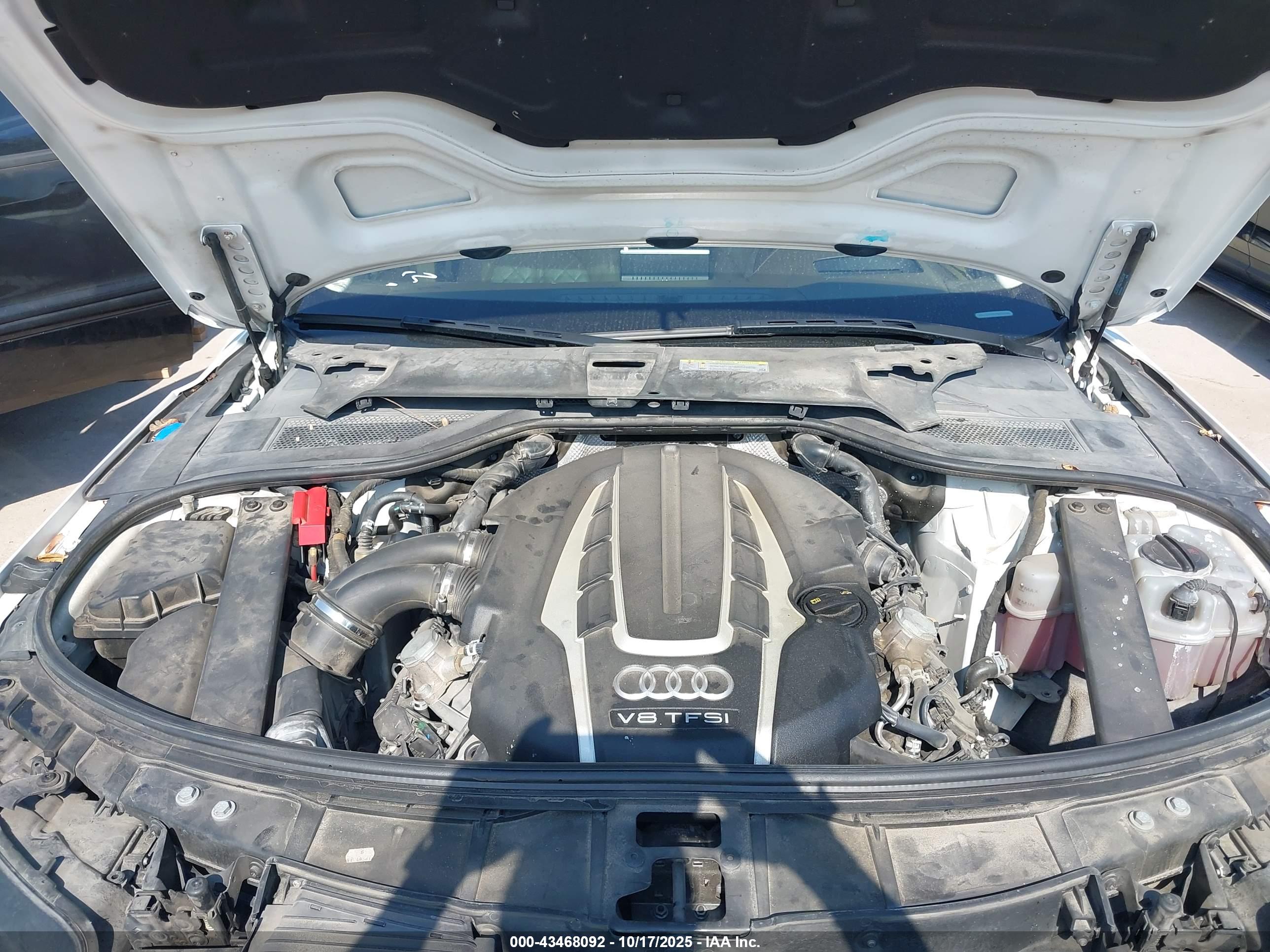 AUDI A8 image 10