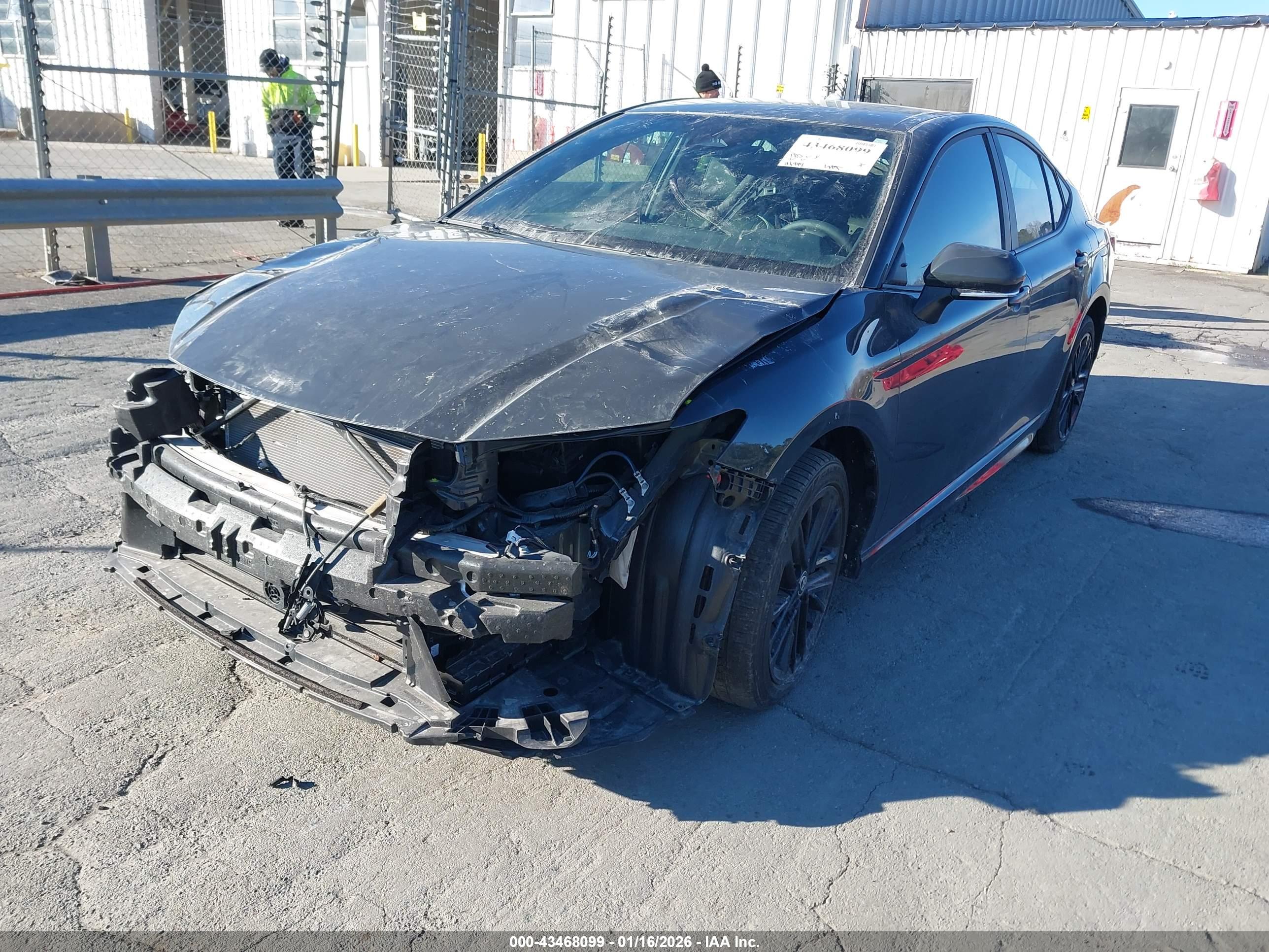 TOYOTA CAMRY image 2