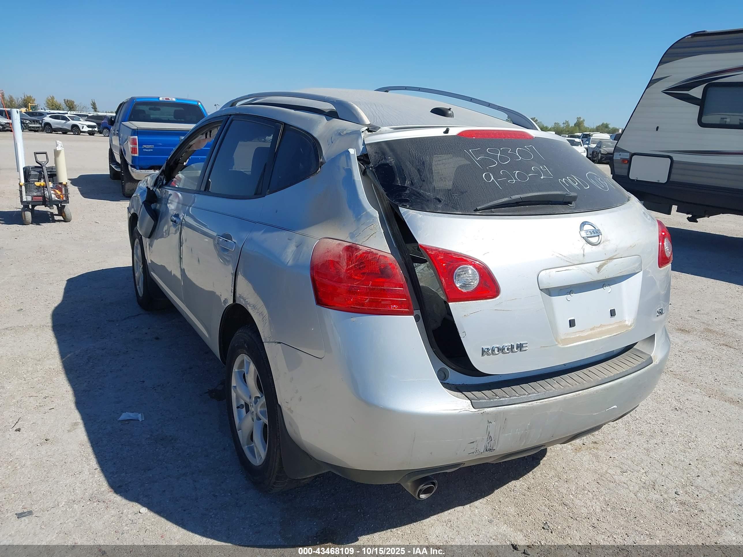 NISSAN ROGUE image 3