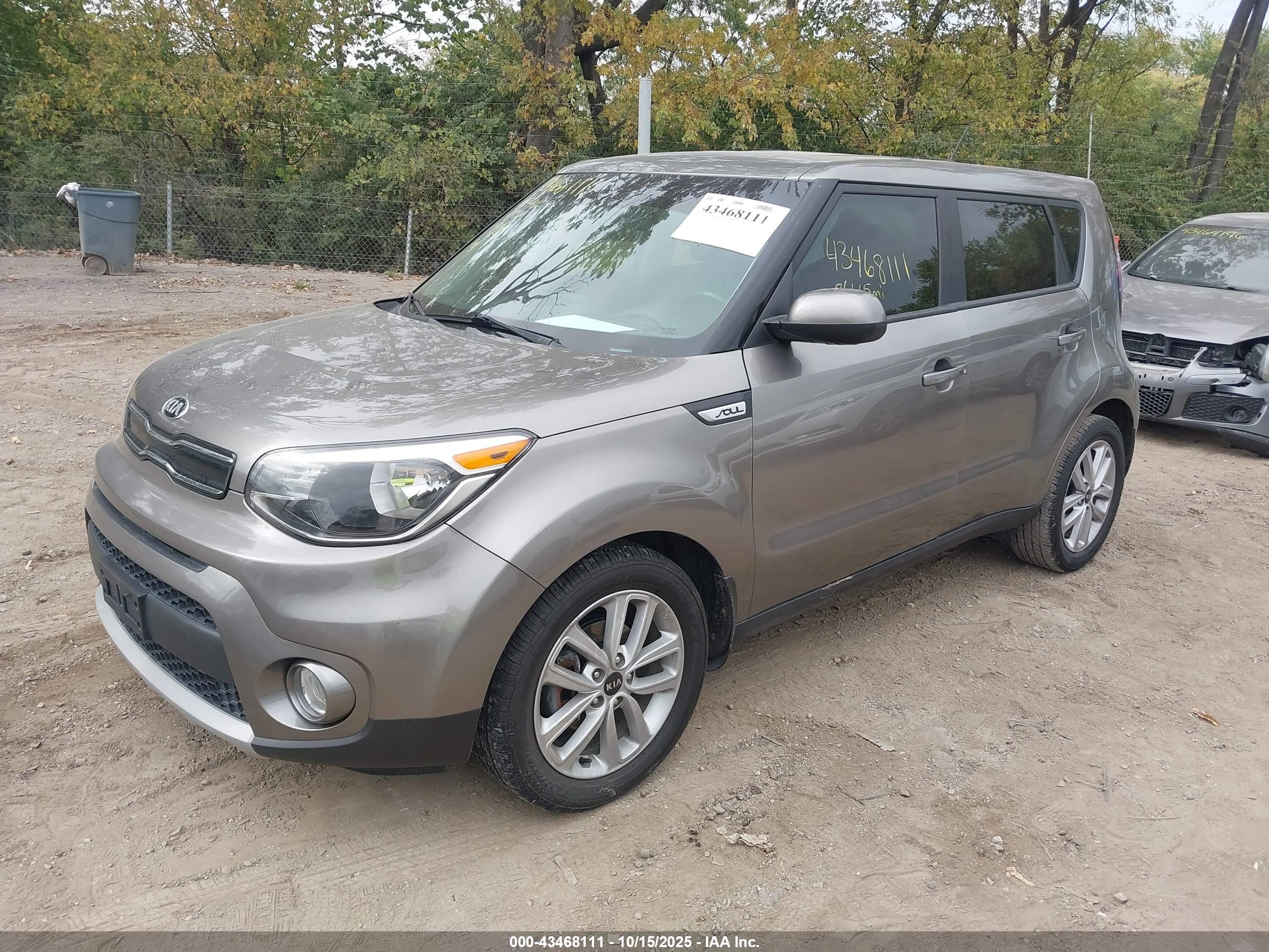 KIA SOUL image 2