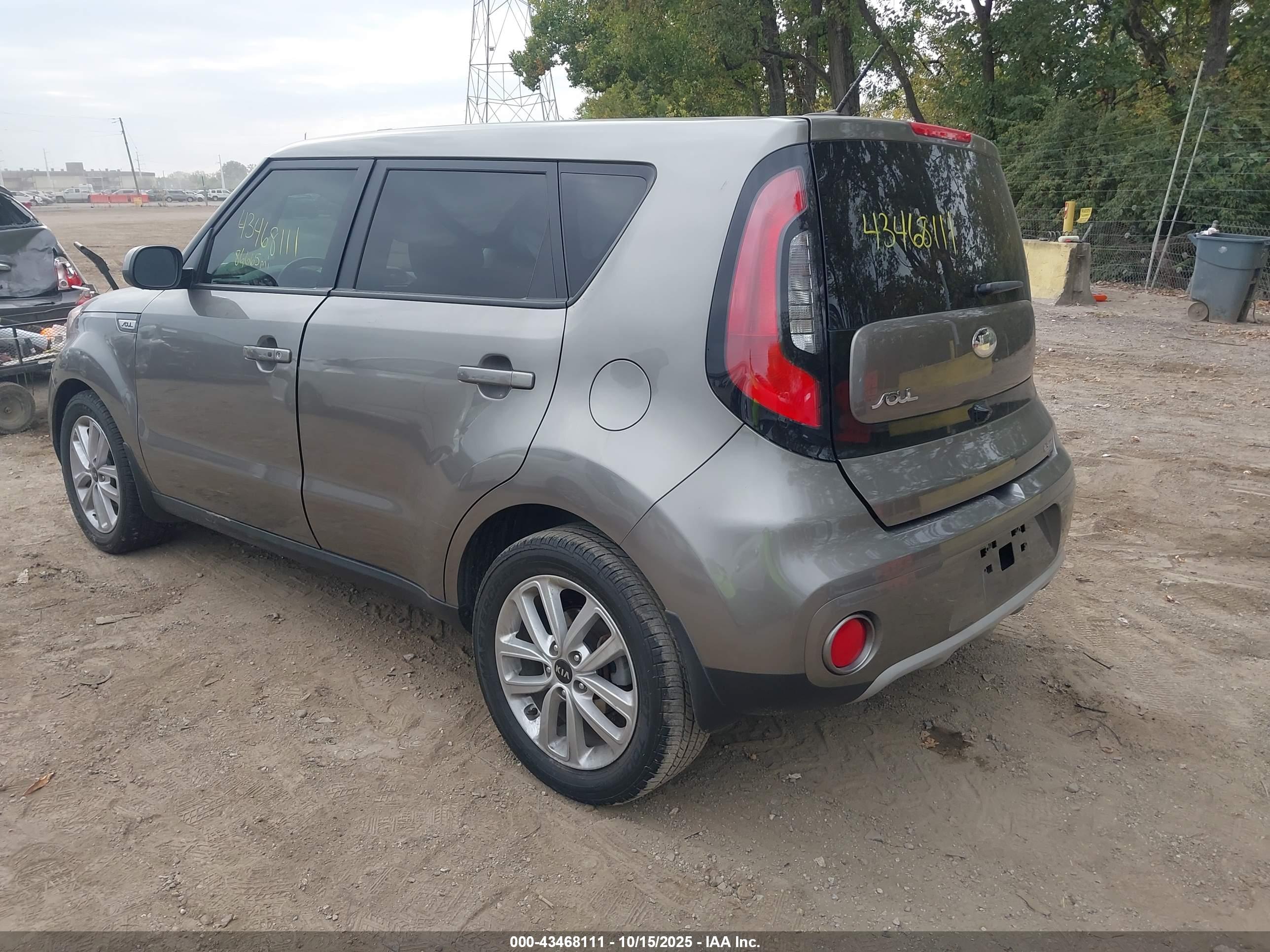 KIA SOUL image 3