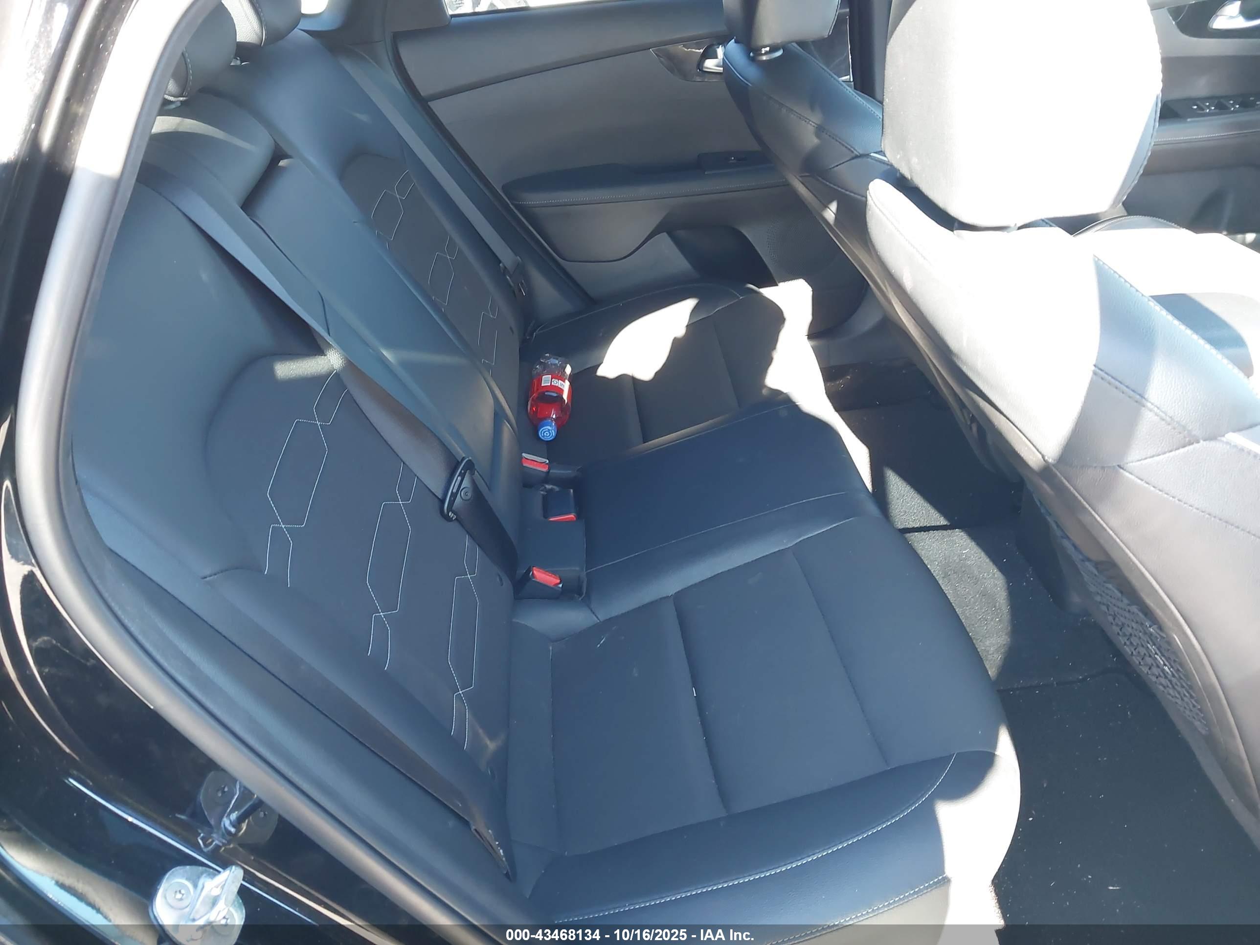 KIA FORTE image 8