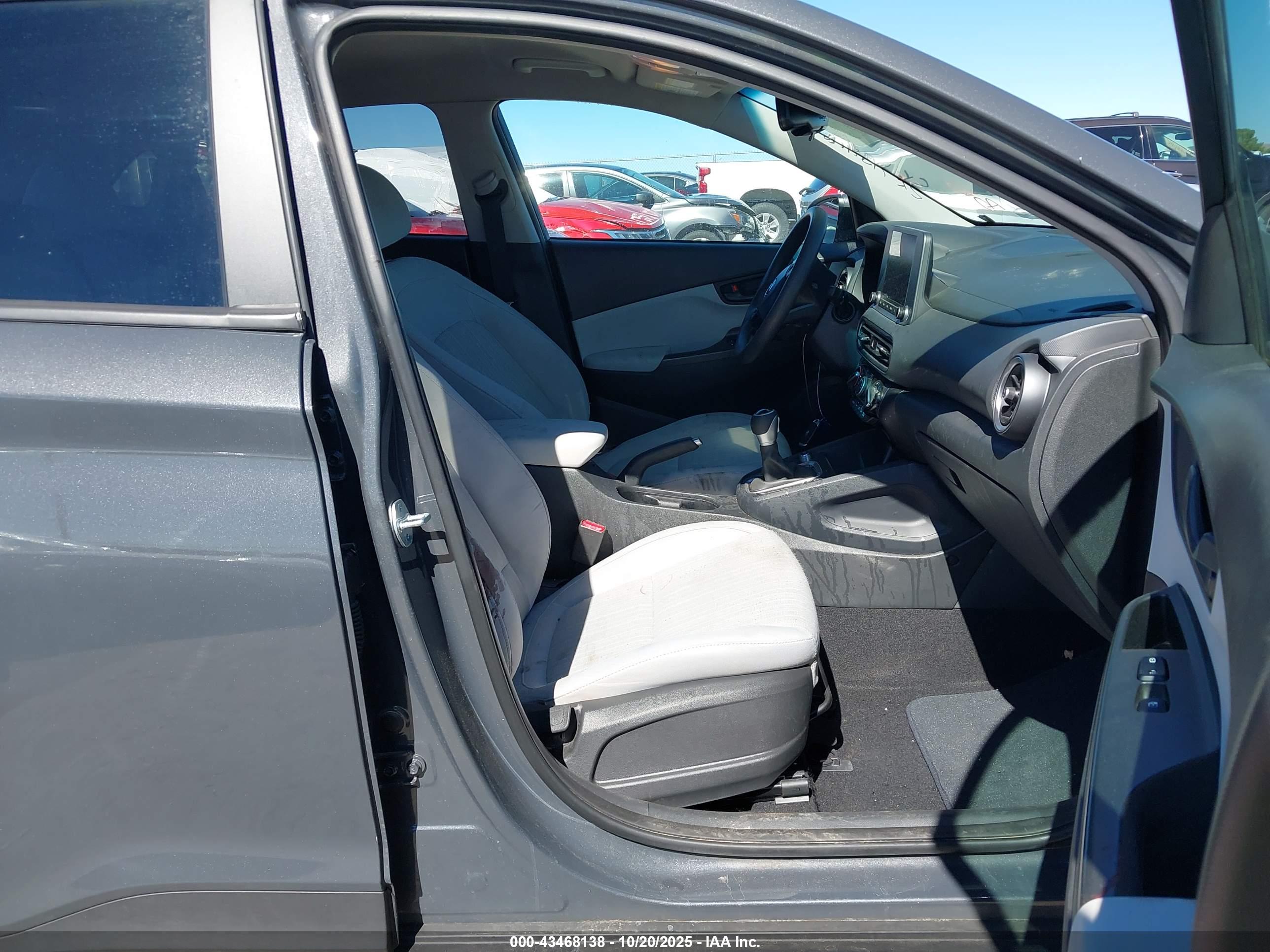 HYUNDAI KONA image 5