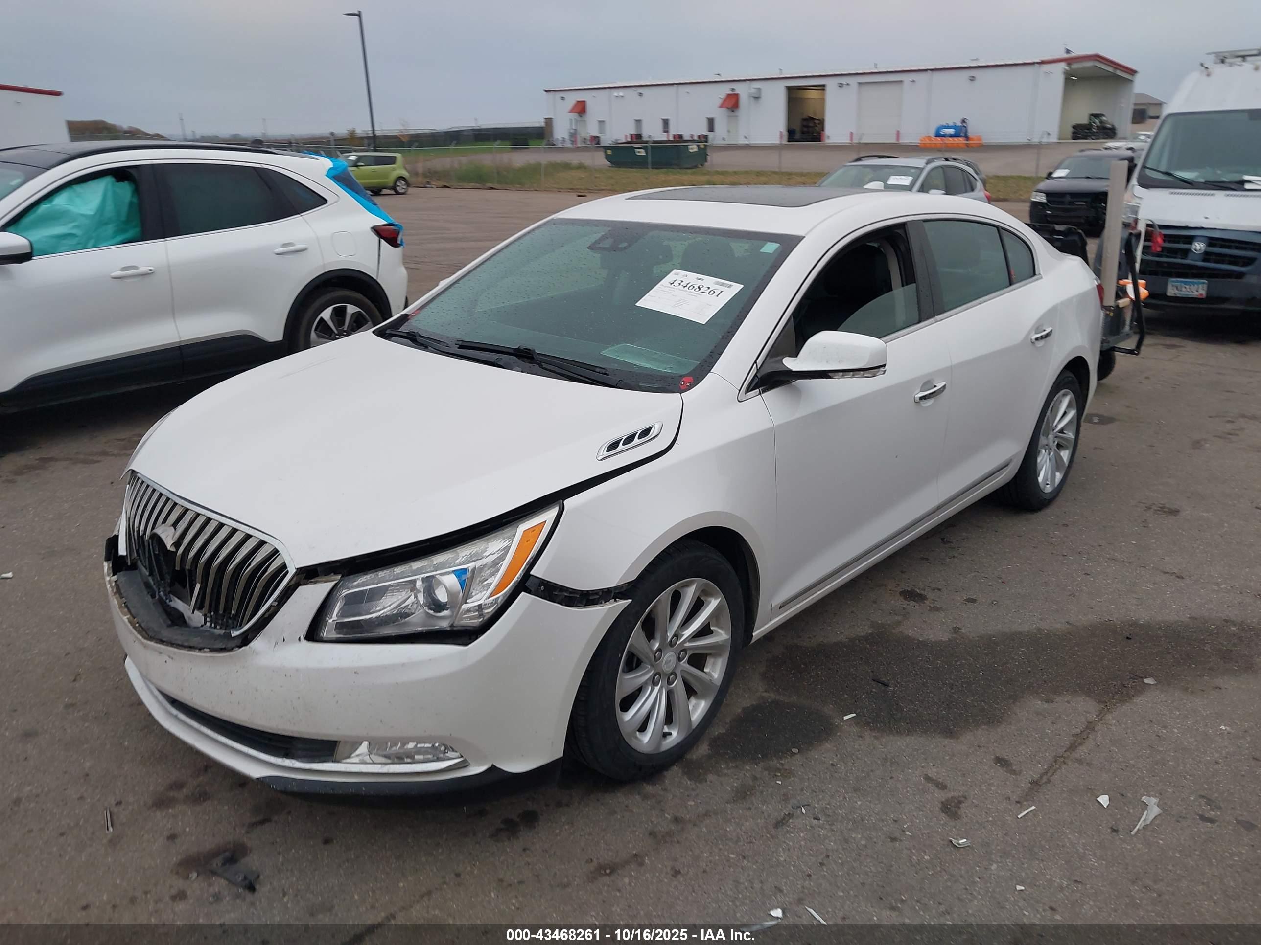 BUICK LACROSSE image 2