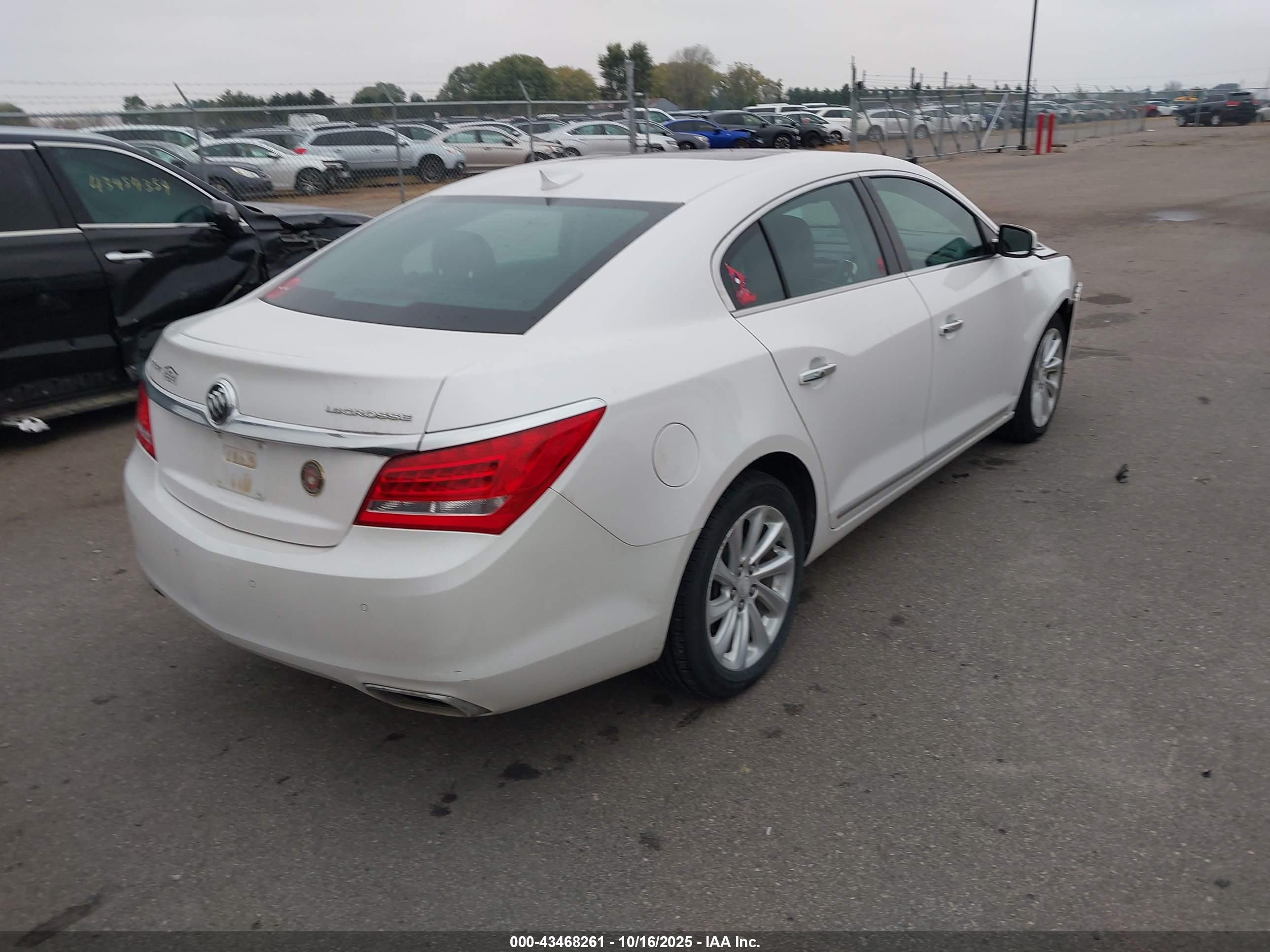 BUICK LACROSSE image 4