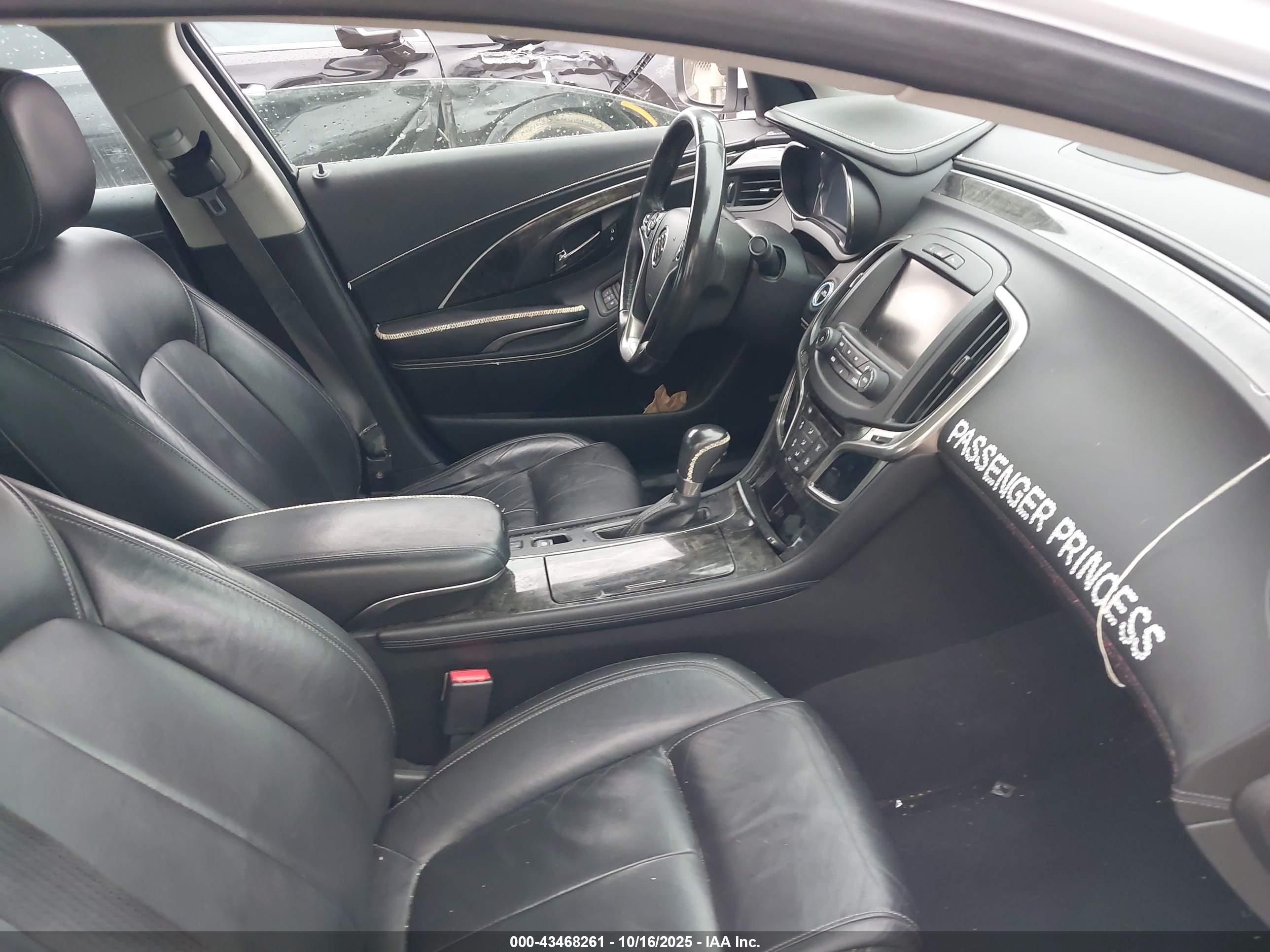 BUICK LACROSSE image 5