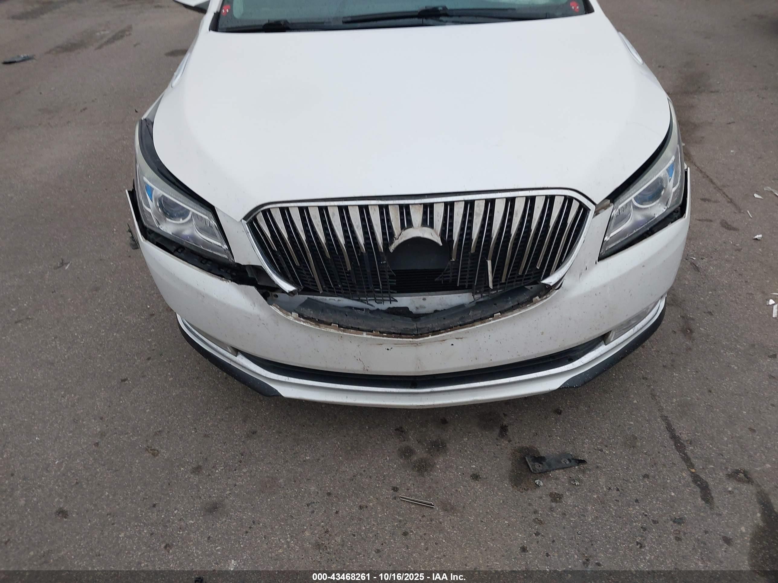 BUICK LACROSSE image 6