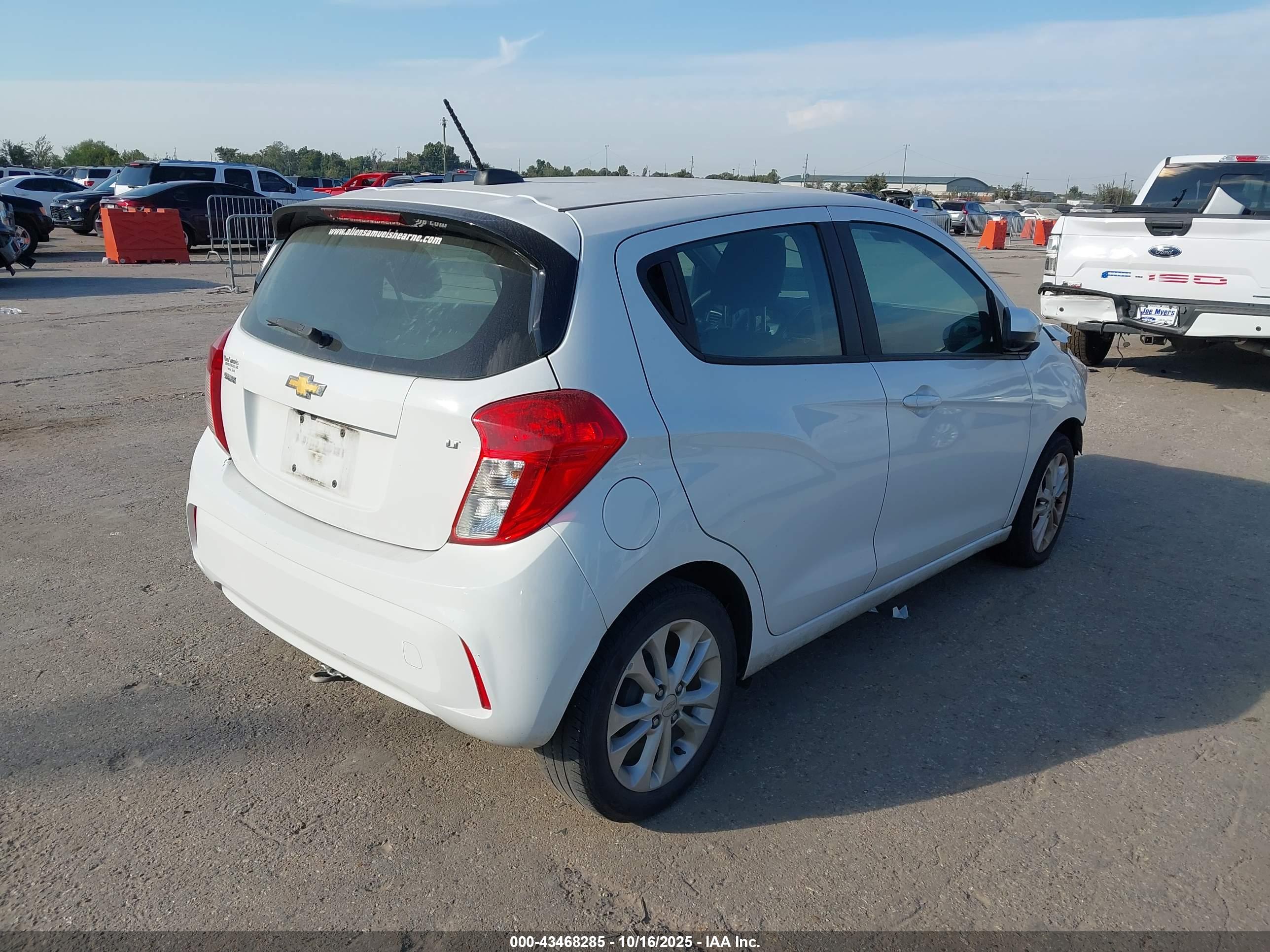 CHEVROLET SPARK image 4