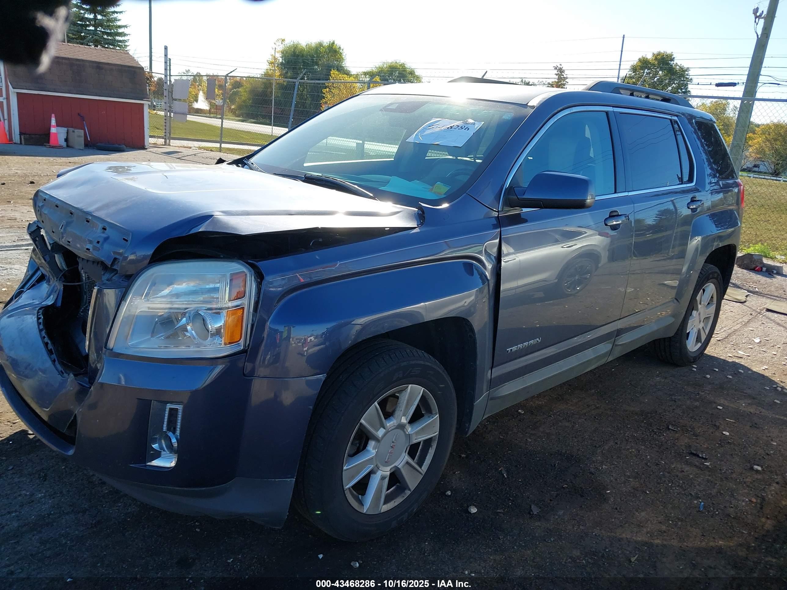 GMC TERRAIN image 2