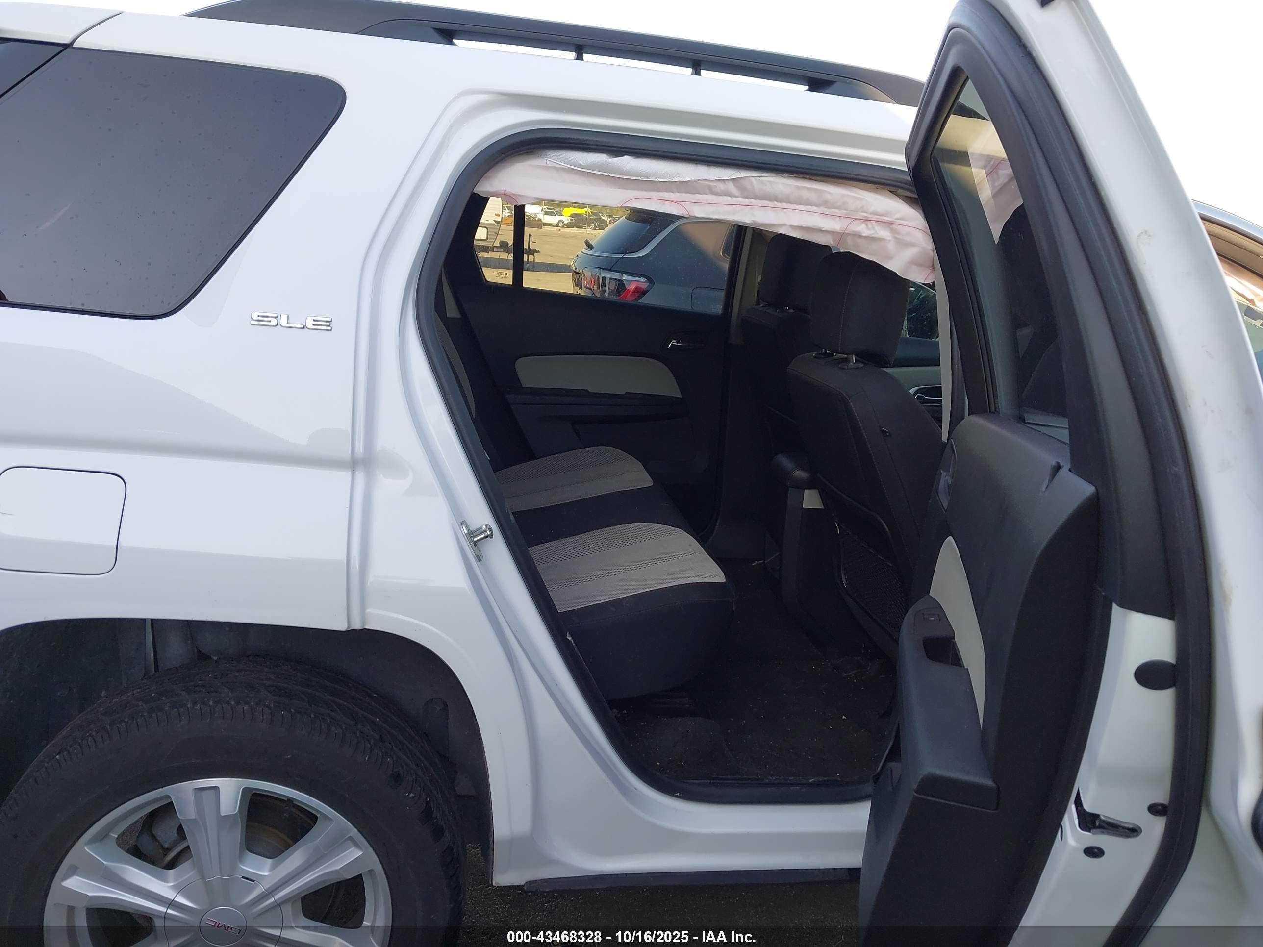 GMC TERRAIN image 8