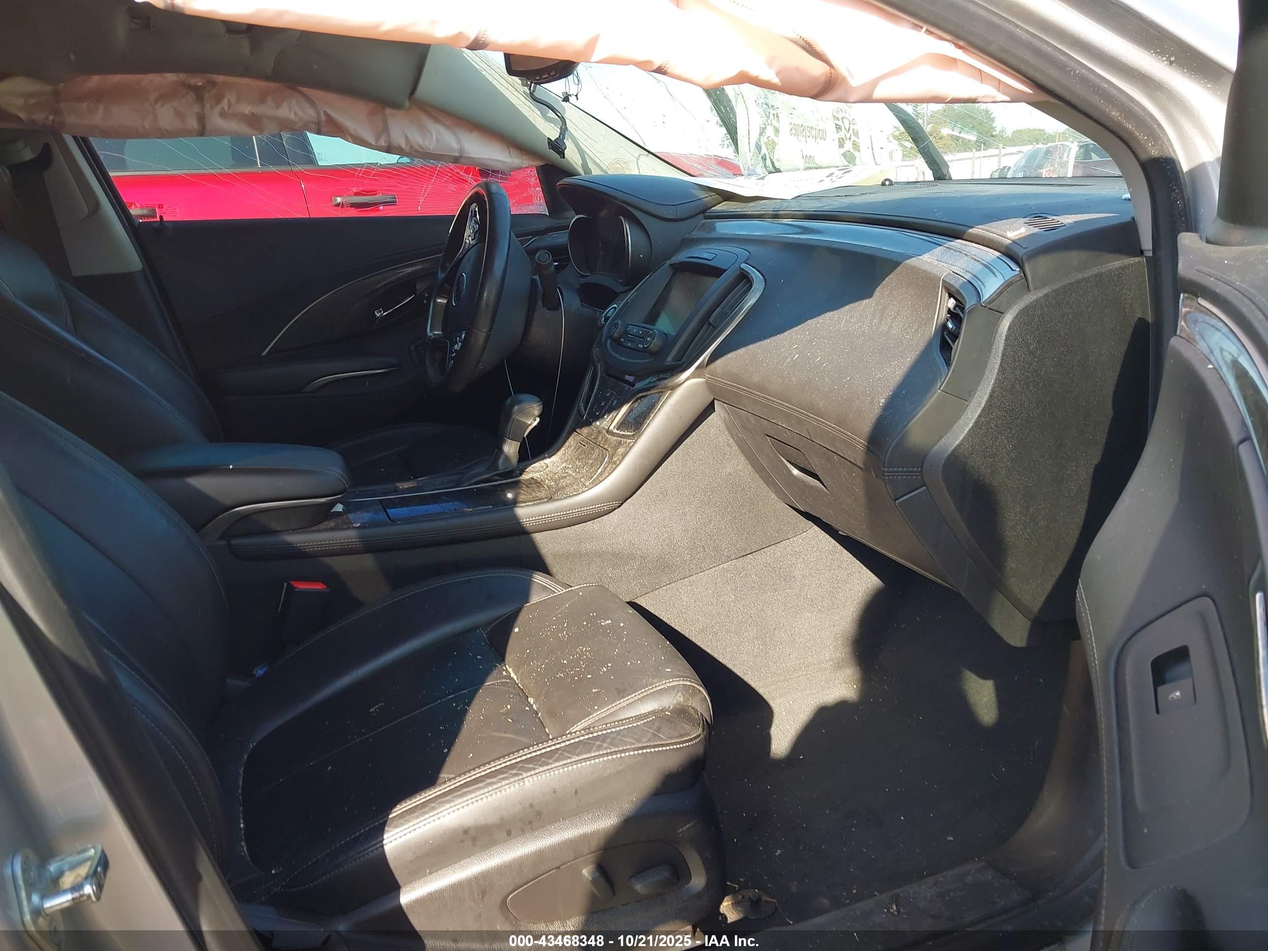 BUICK LACROSSE image 5
