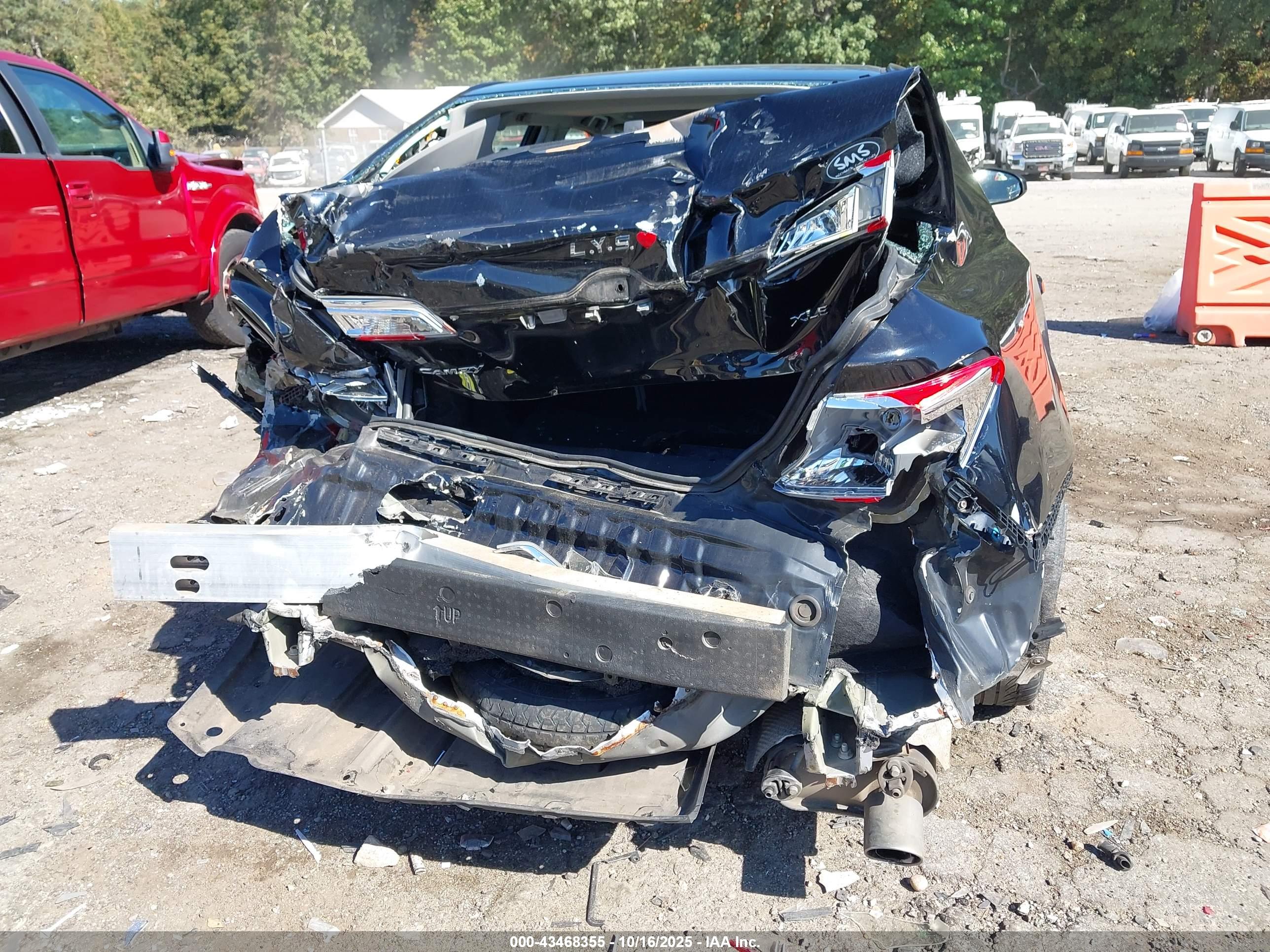 TOYOTA CAMRY image 6