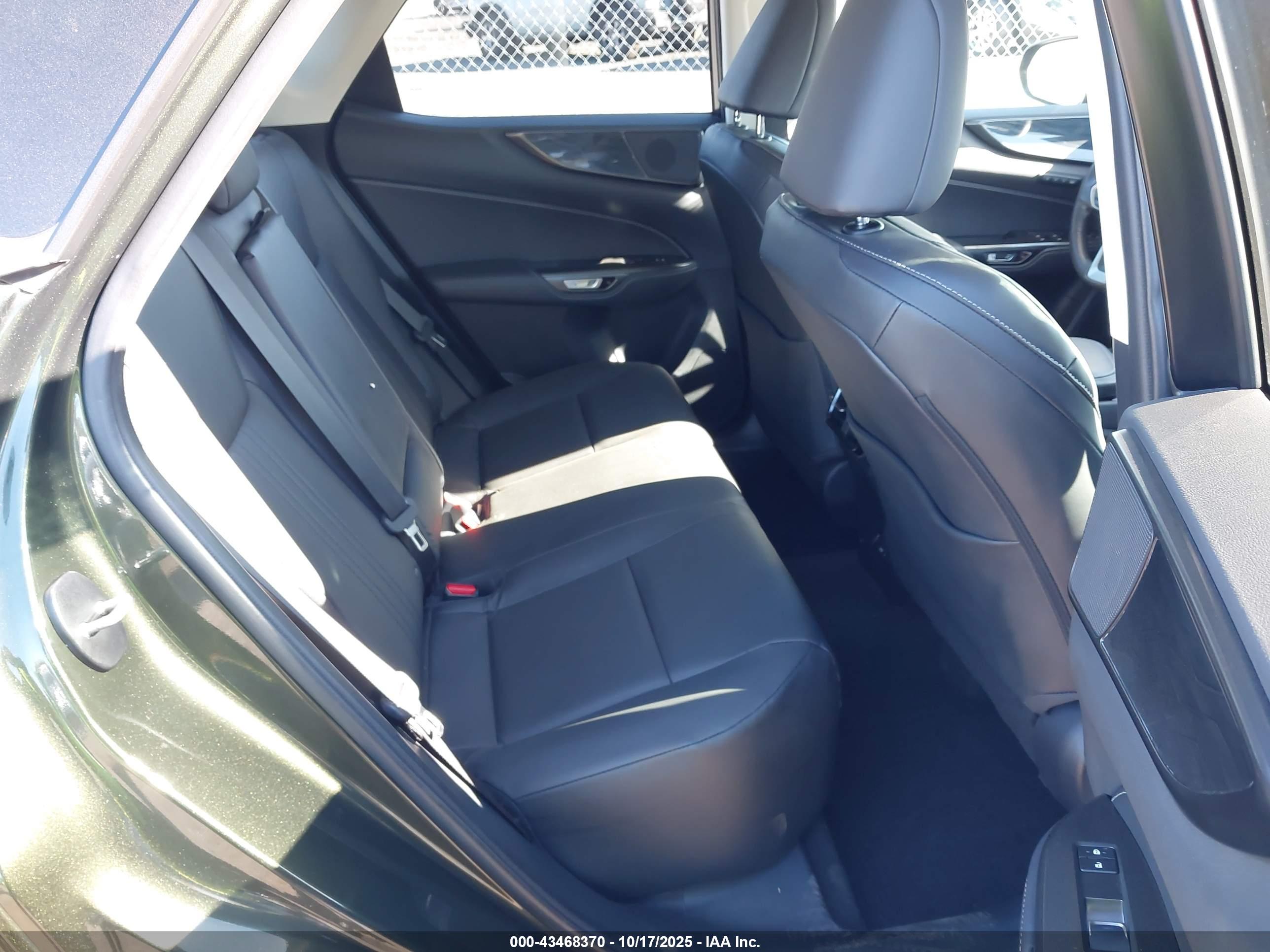 LEXUS NX image 8