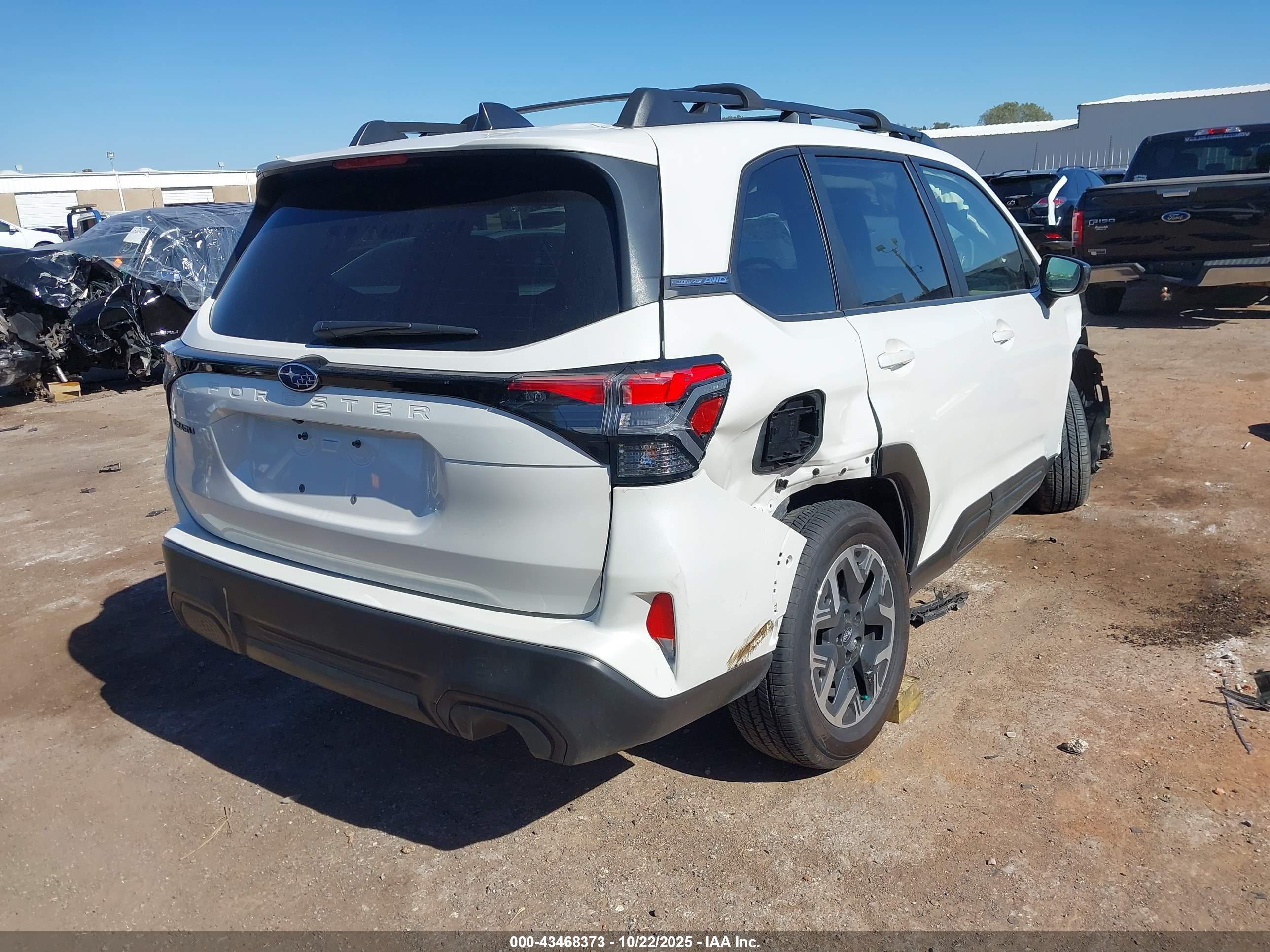 SUBARU FORESTER image 4