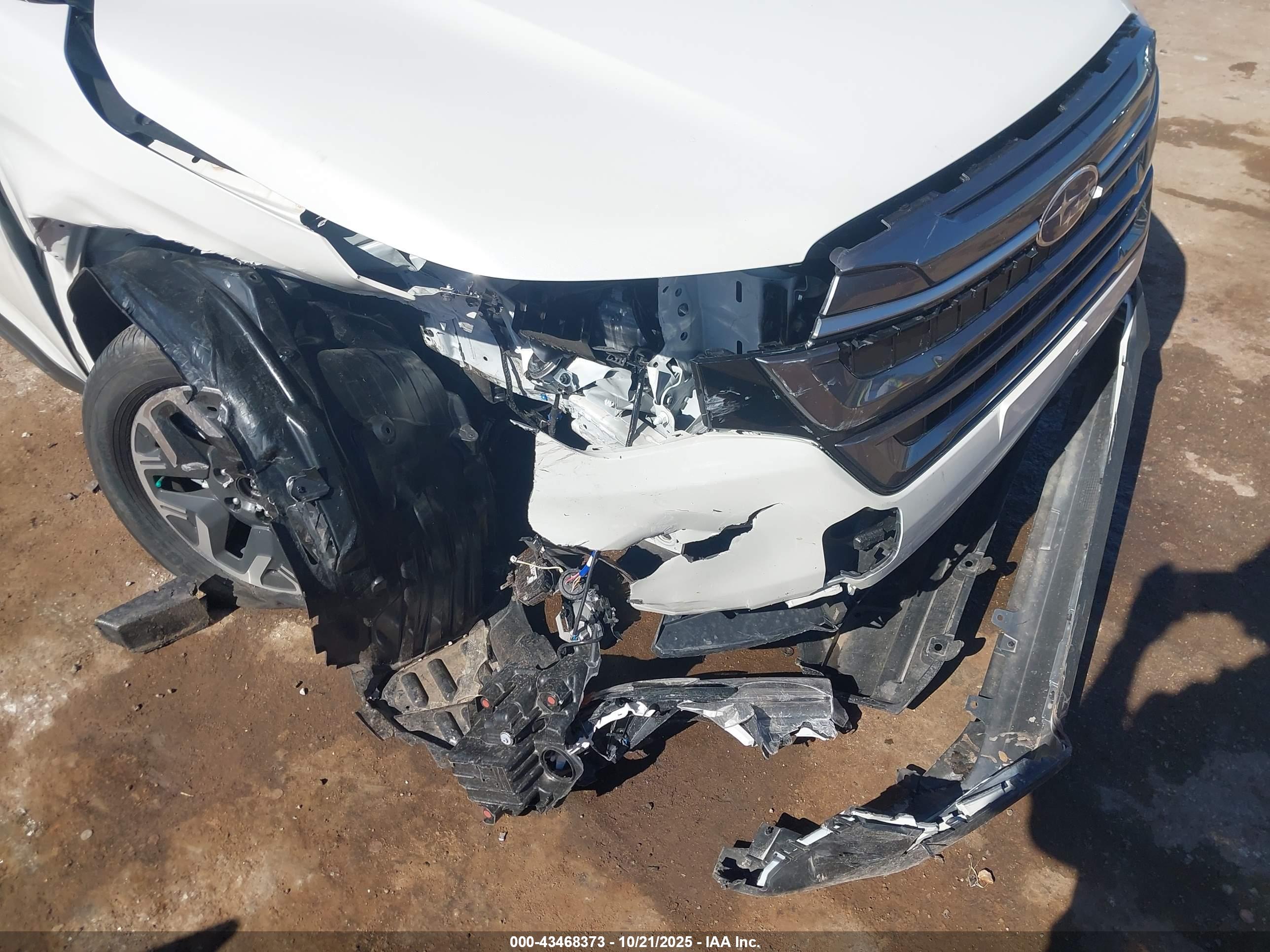 SUBARU FORESTER image 6