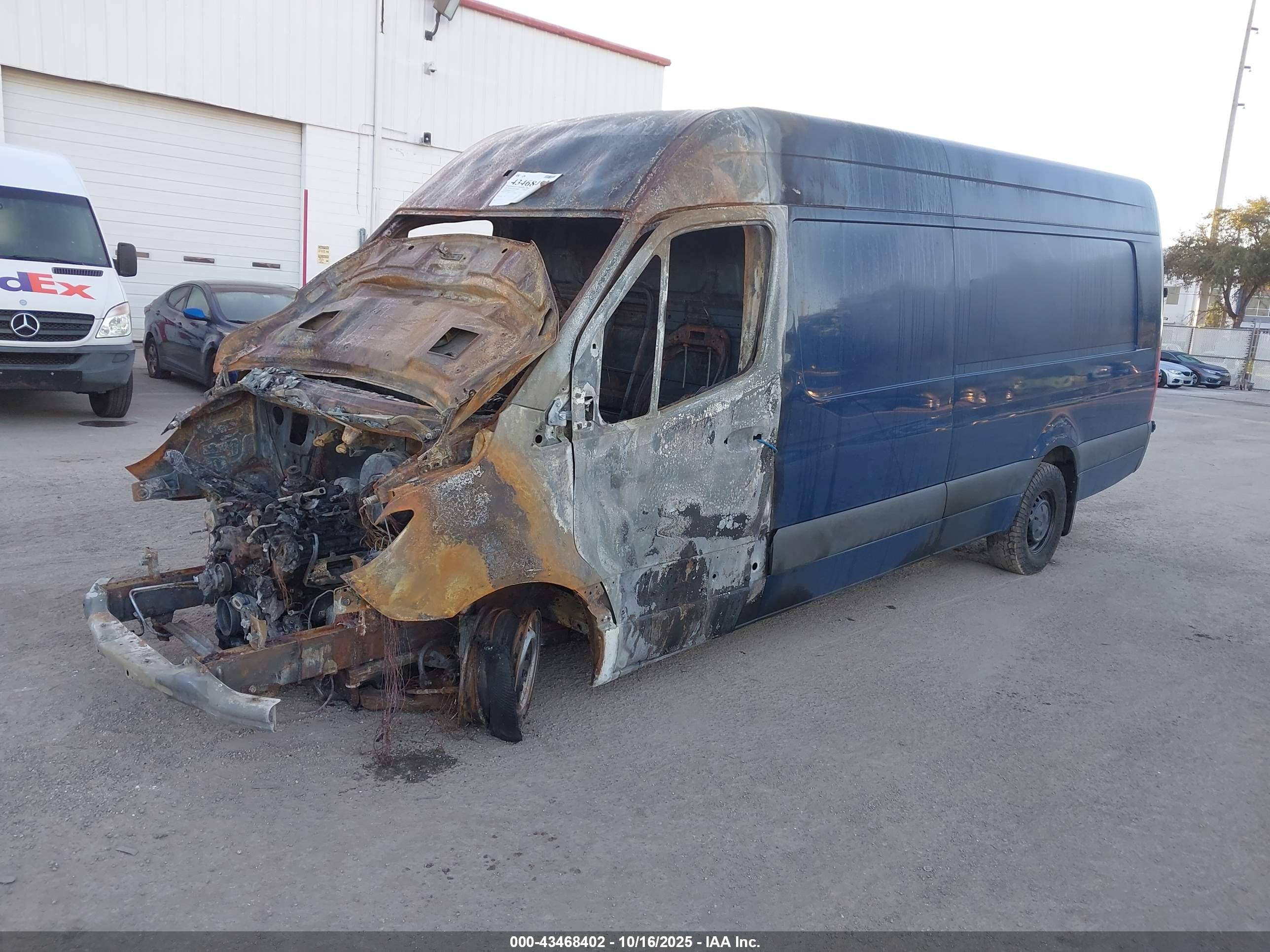 MERCEDES-BENZ SPRINTER image 2