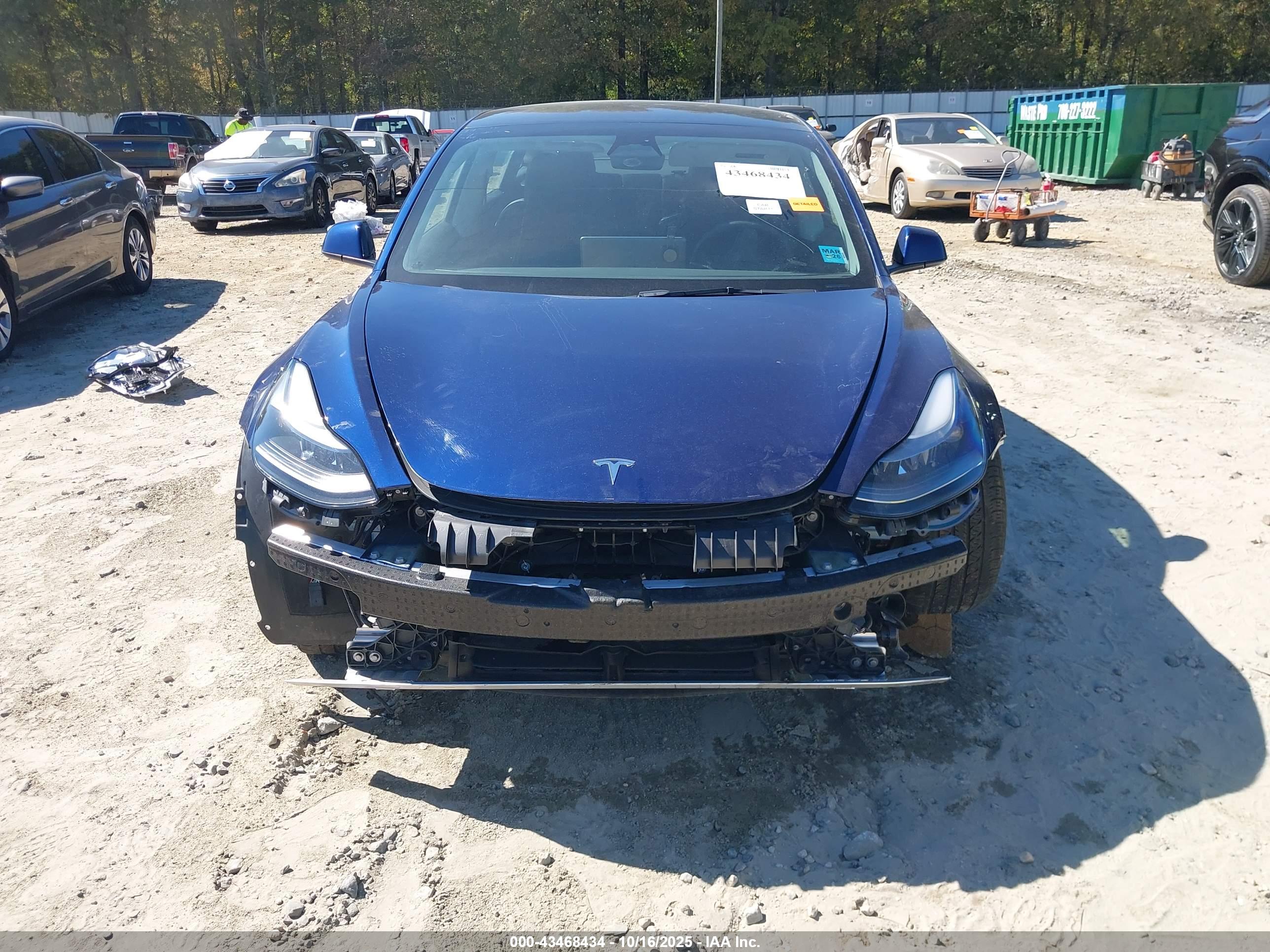 TESLA MODEL image 6