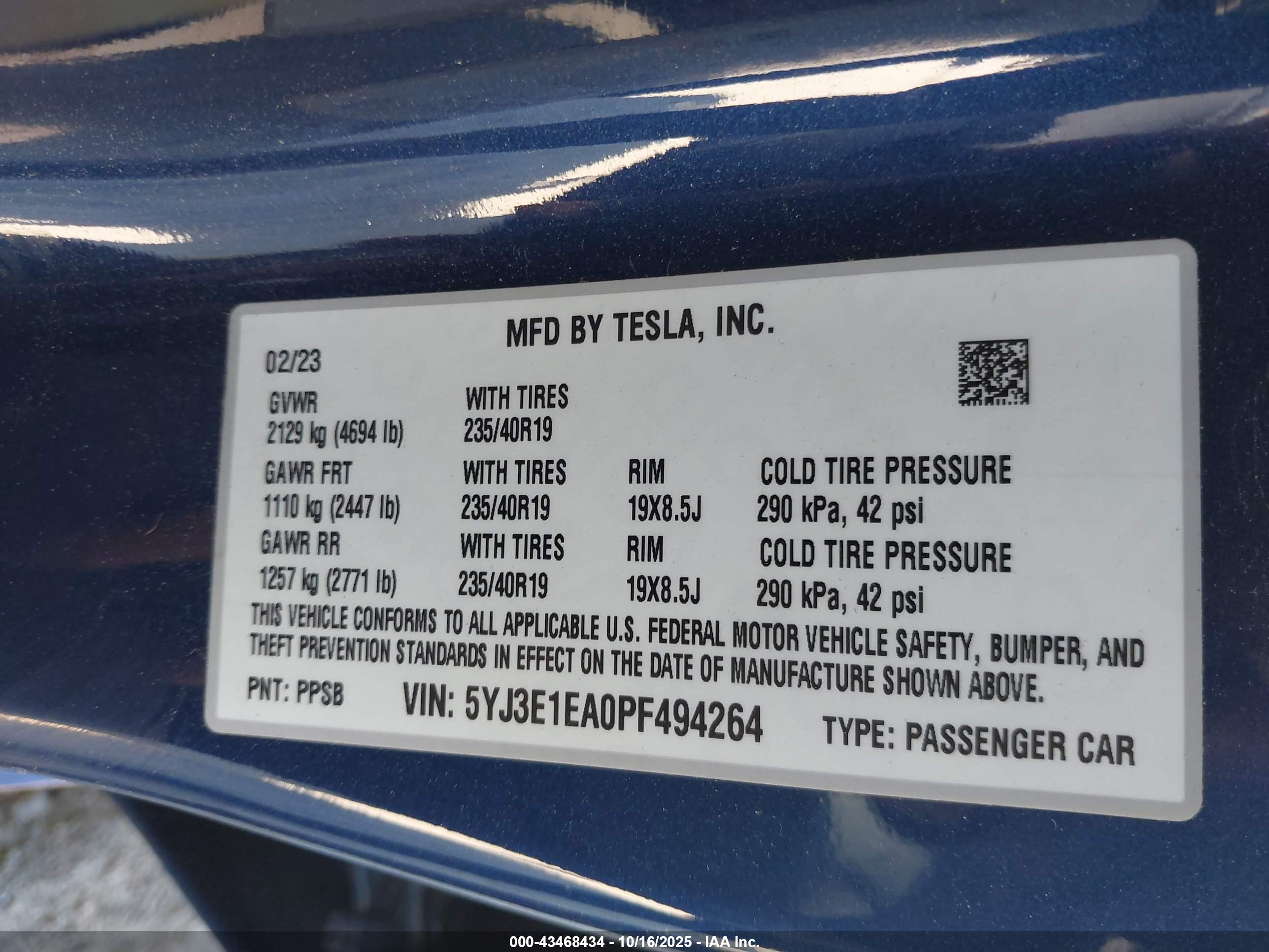 TESLA MODEL image 9