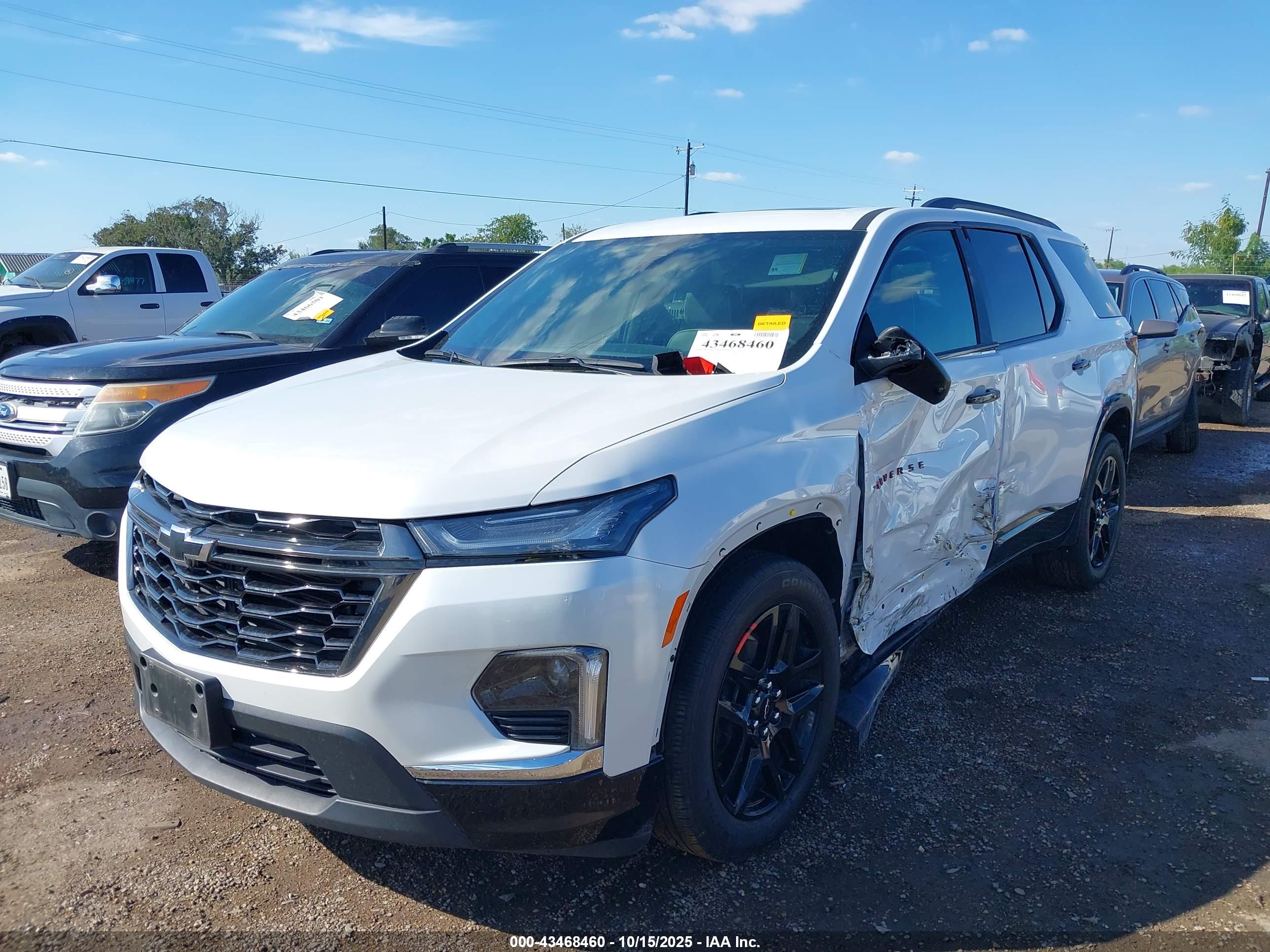 CHEVROLET TRAVERSE image 6