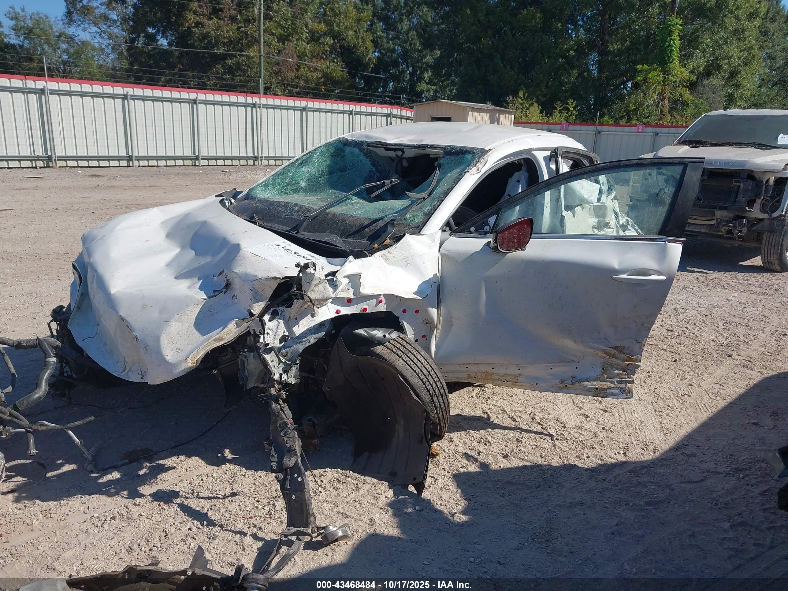 MAZDA CX-30 image 2