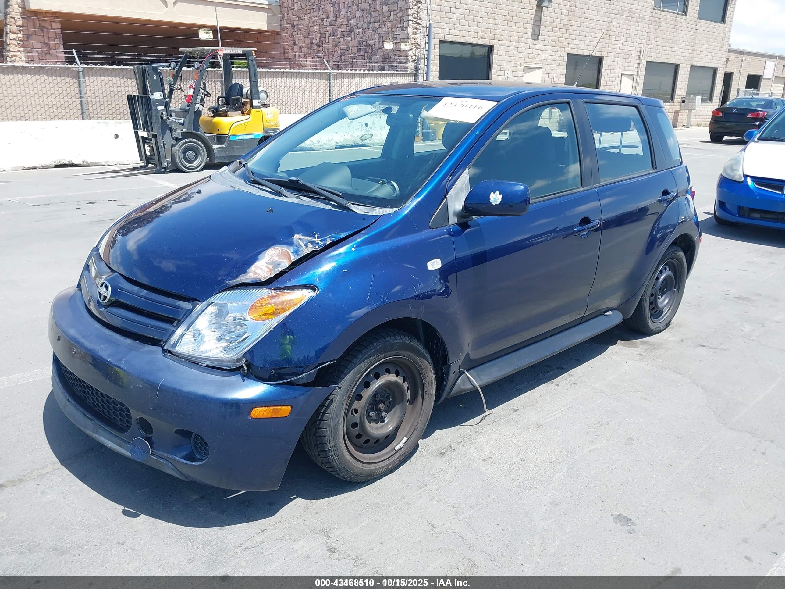SCION XA image 2