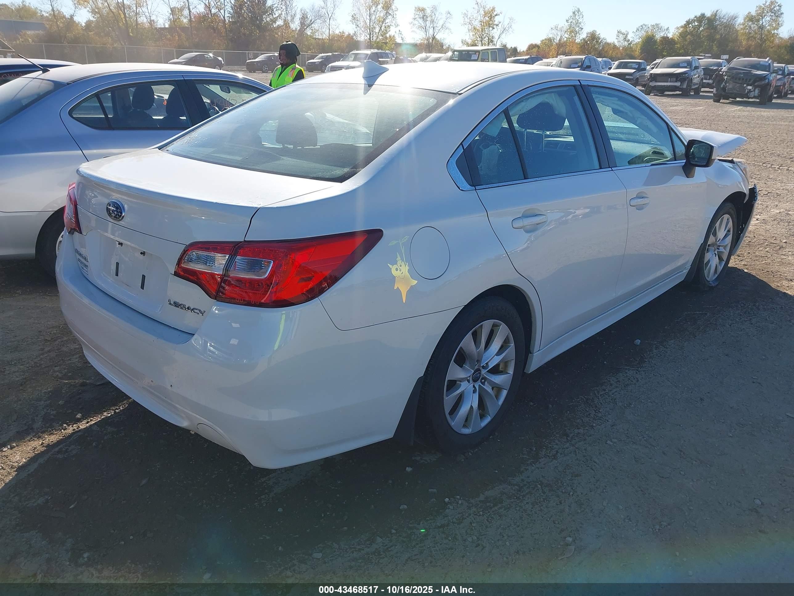 SUBARU LEGACY image 4