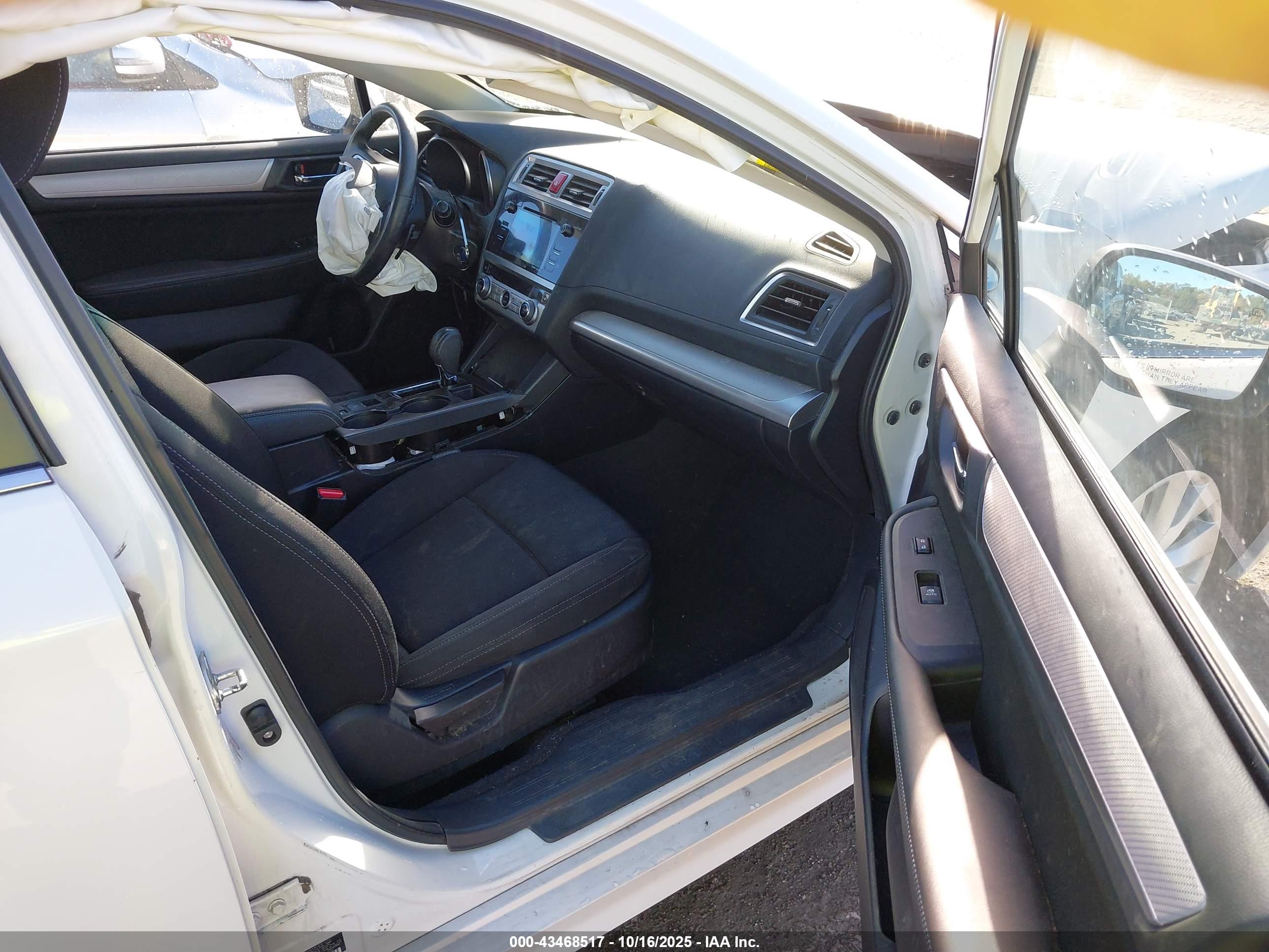 SUBARU LEGACY image 5