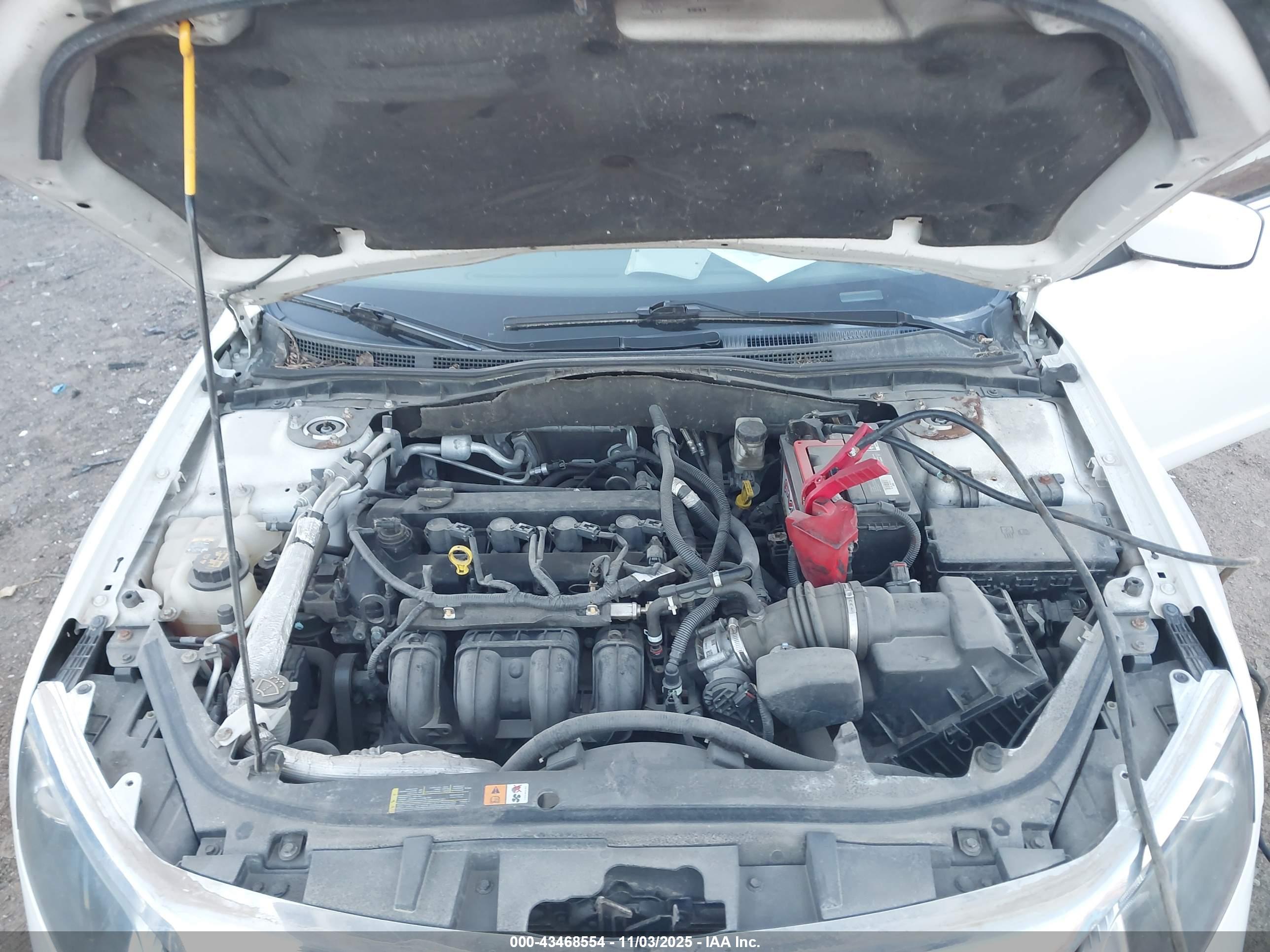 FORD FUSION image 10