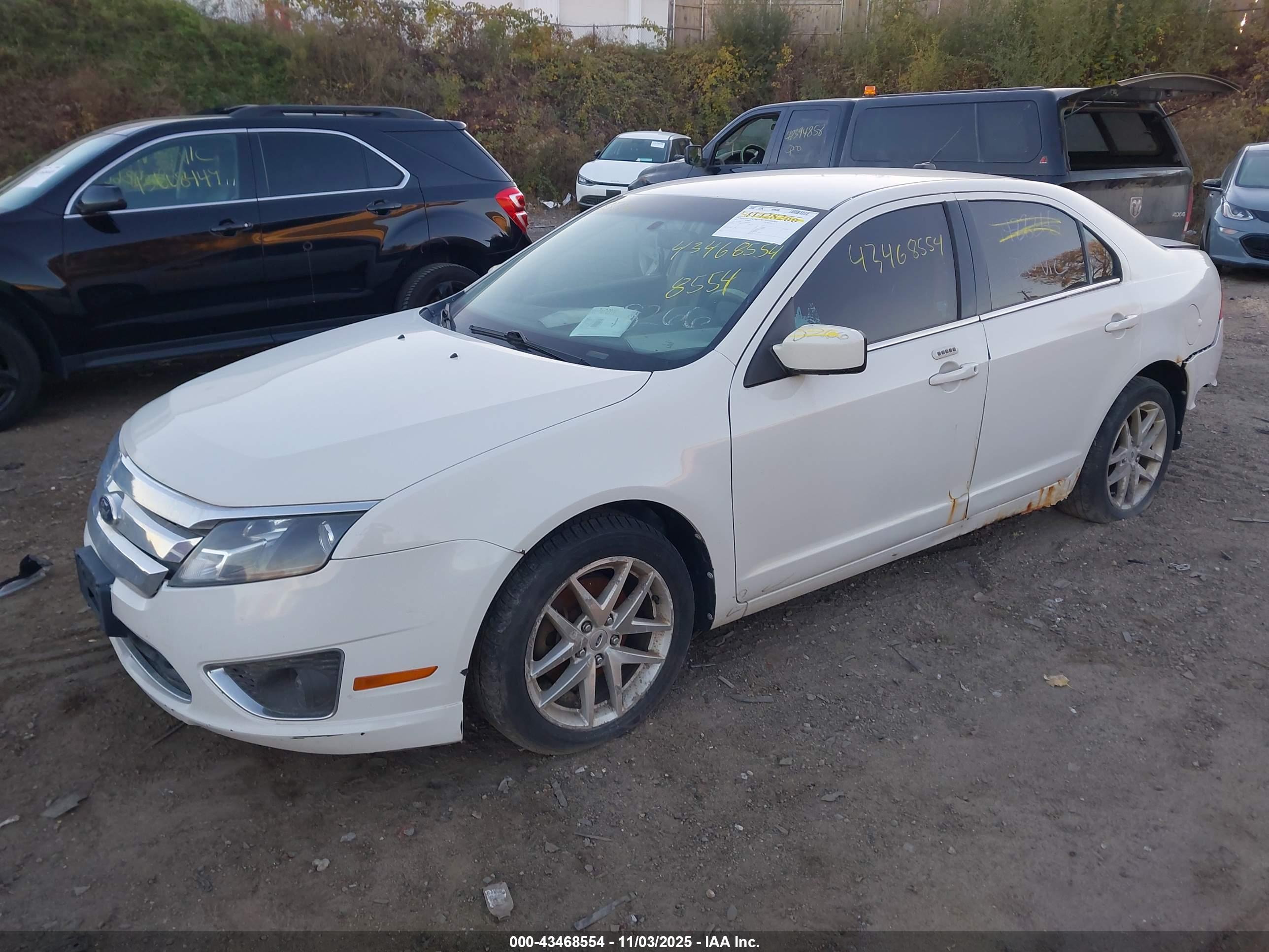 FORD FUSION image 2