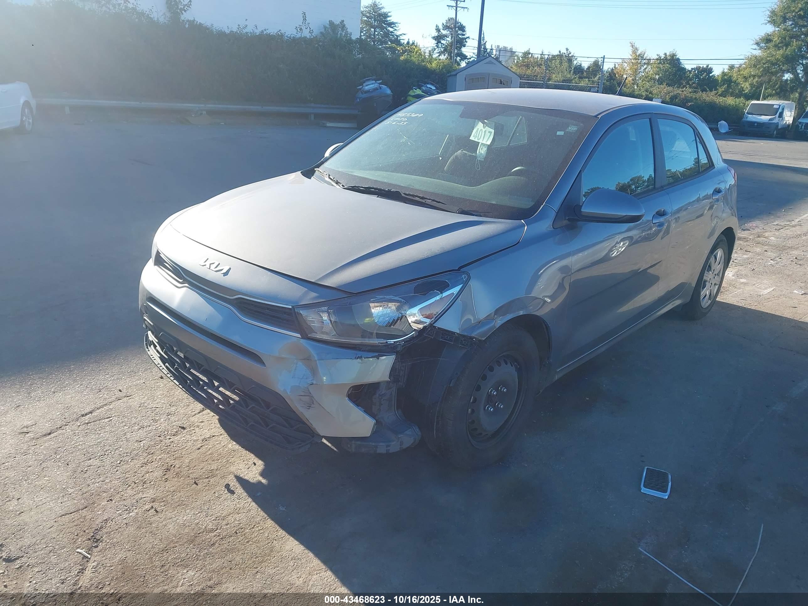 KIA RIO image 2